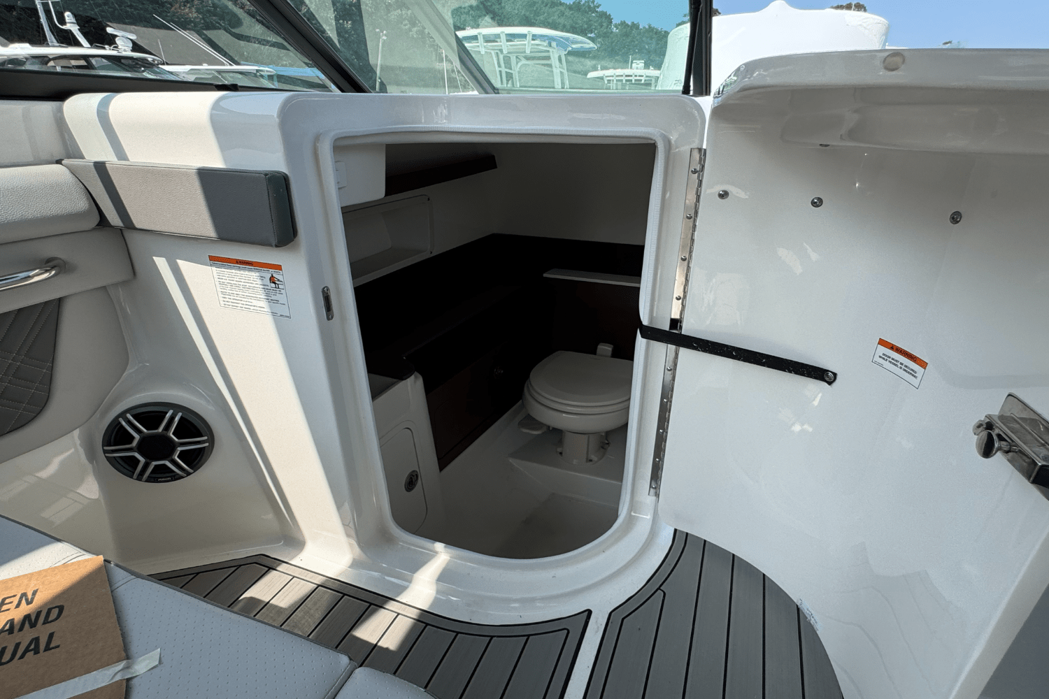 2026 Sea Ray SDX 290 Outboard Image Thumbnail #22