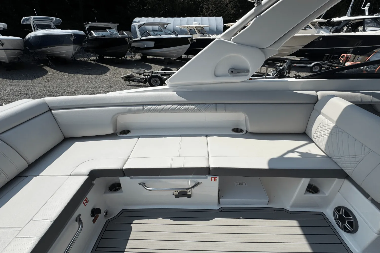 2026 Sea Ray SDX 290 Outboard Image Thumbnail #15