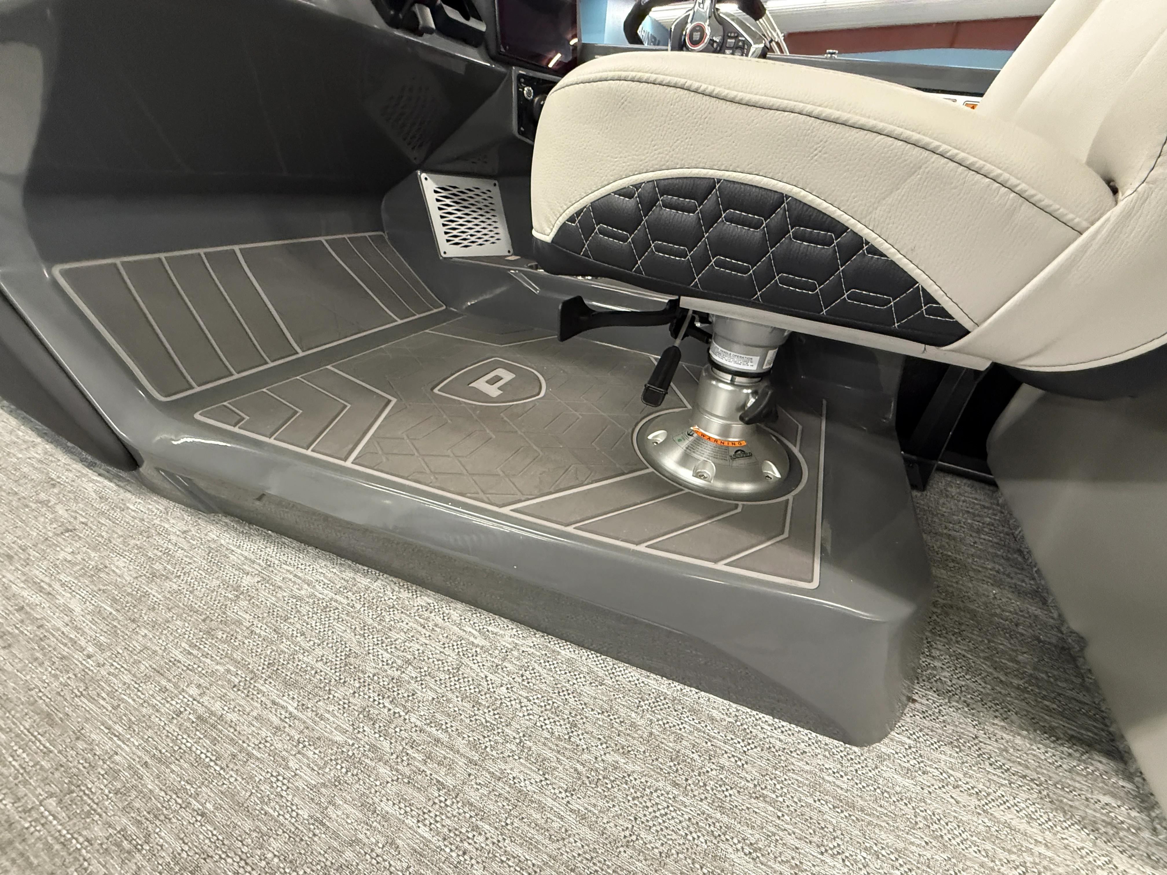 2026 Premier 250INTRIGUE Image Thumbnail #38