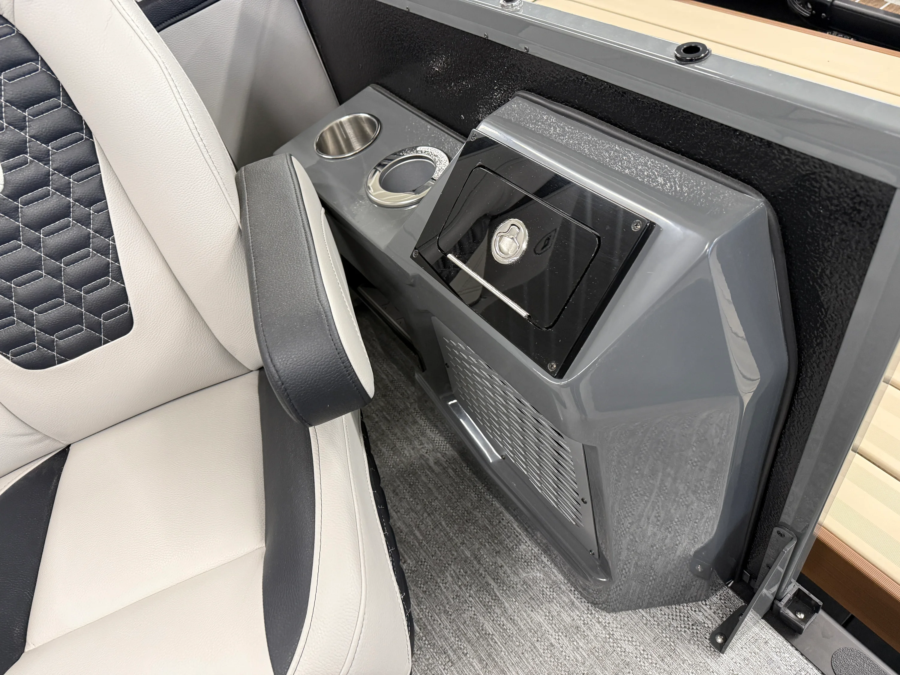 2026 Premier 250INTRIGUE Image Thumbnail #30