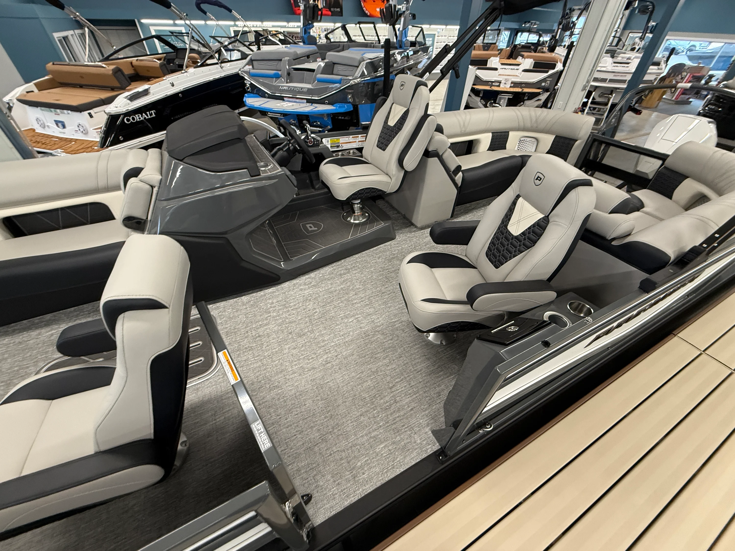 2026 Premier 250INTRIGUE Image Thumbnail #10