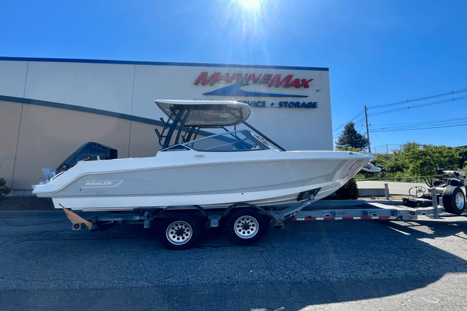 2026 Boston Whaler 240 Vantage Image Thumbnail #0