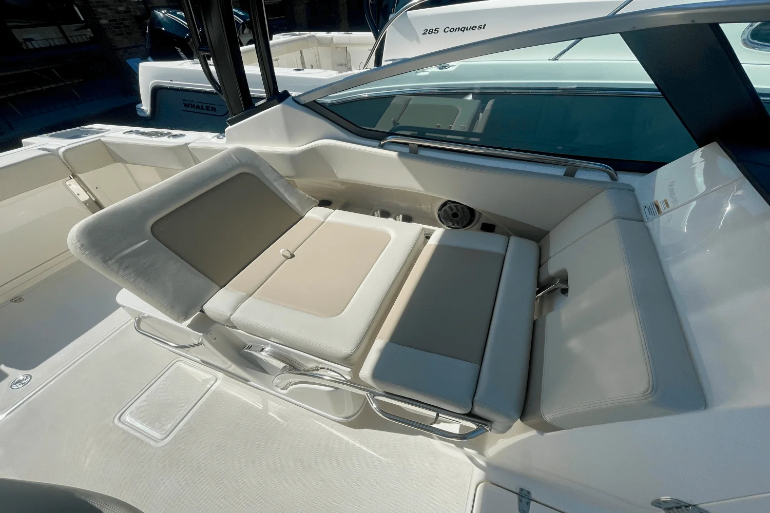 2026 Boston Whaler 240 Vantage Image Thumbnail #9