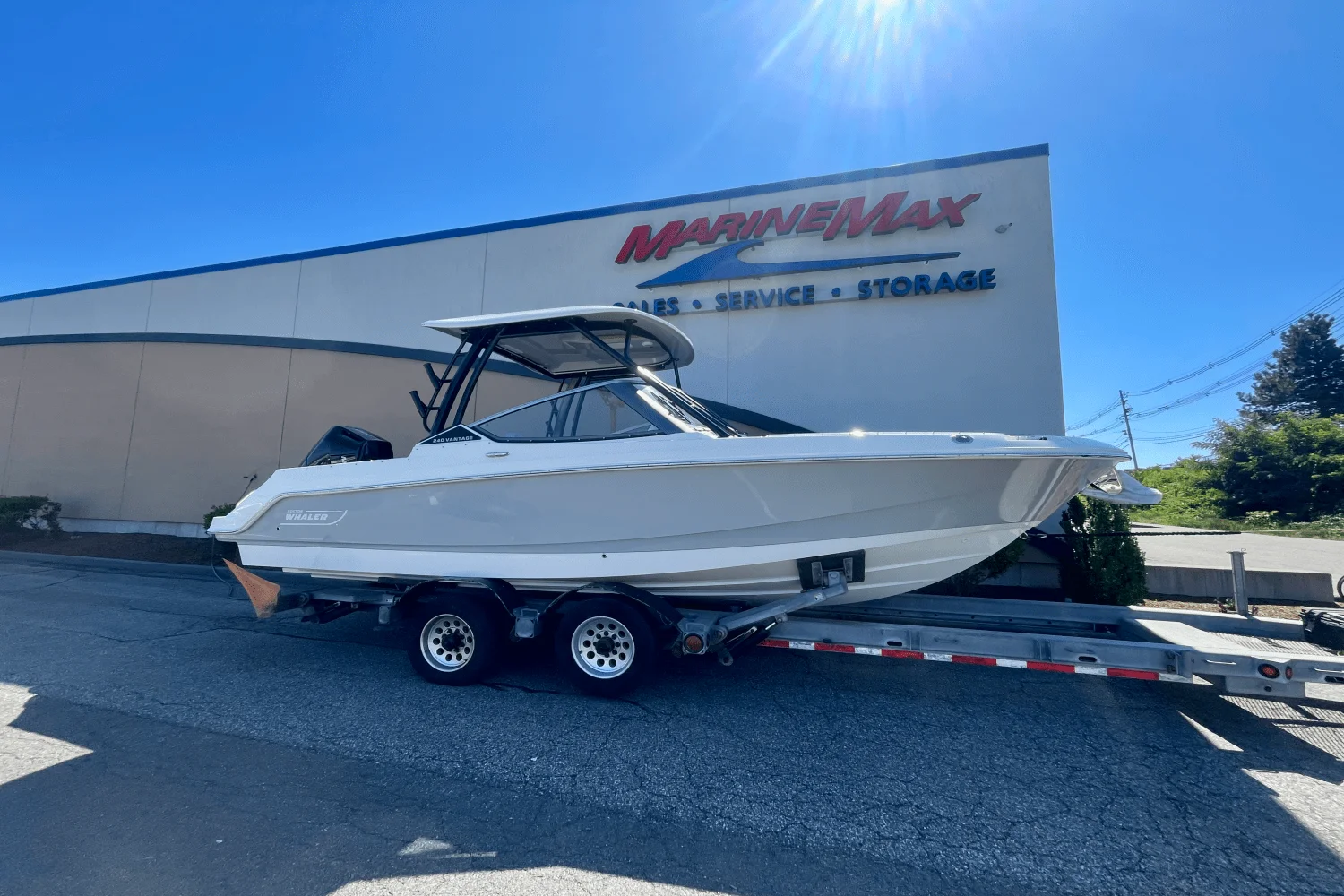 2026 Boston Whaler 240 Vantage Image Thumbnail #0