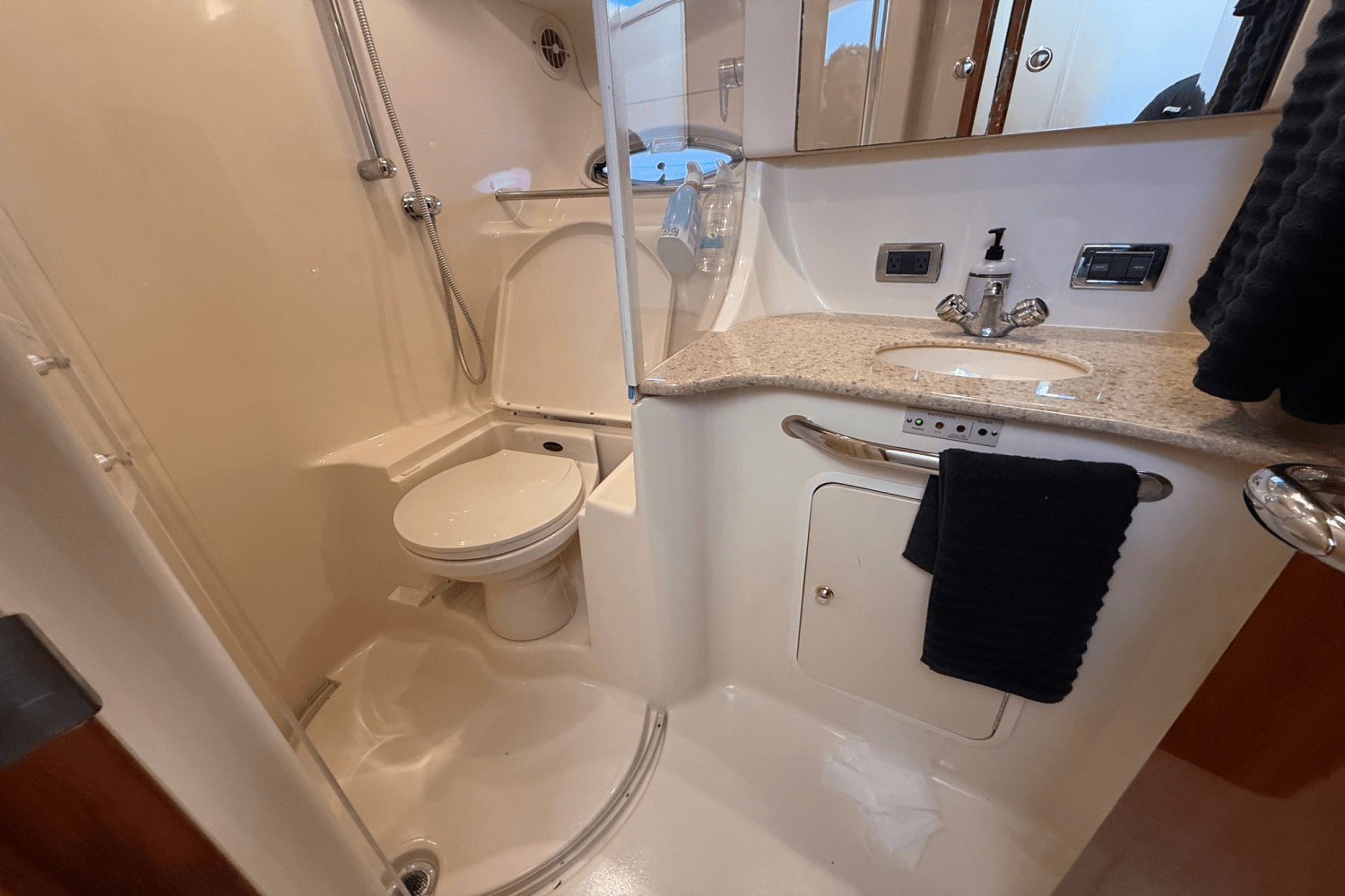 2003 Sea Ray 45 EXPRESS BRIDGE Image Thumbnail #19