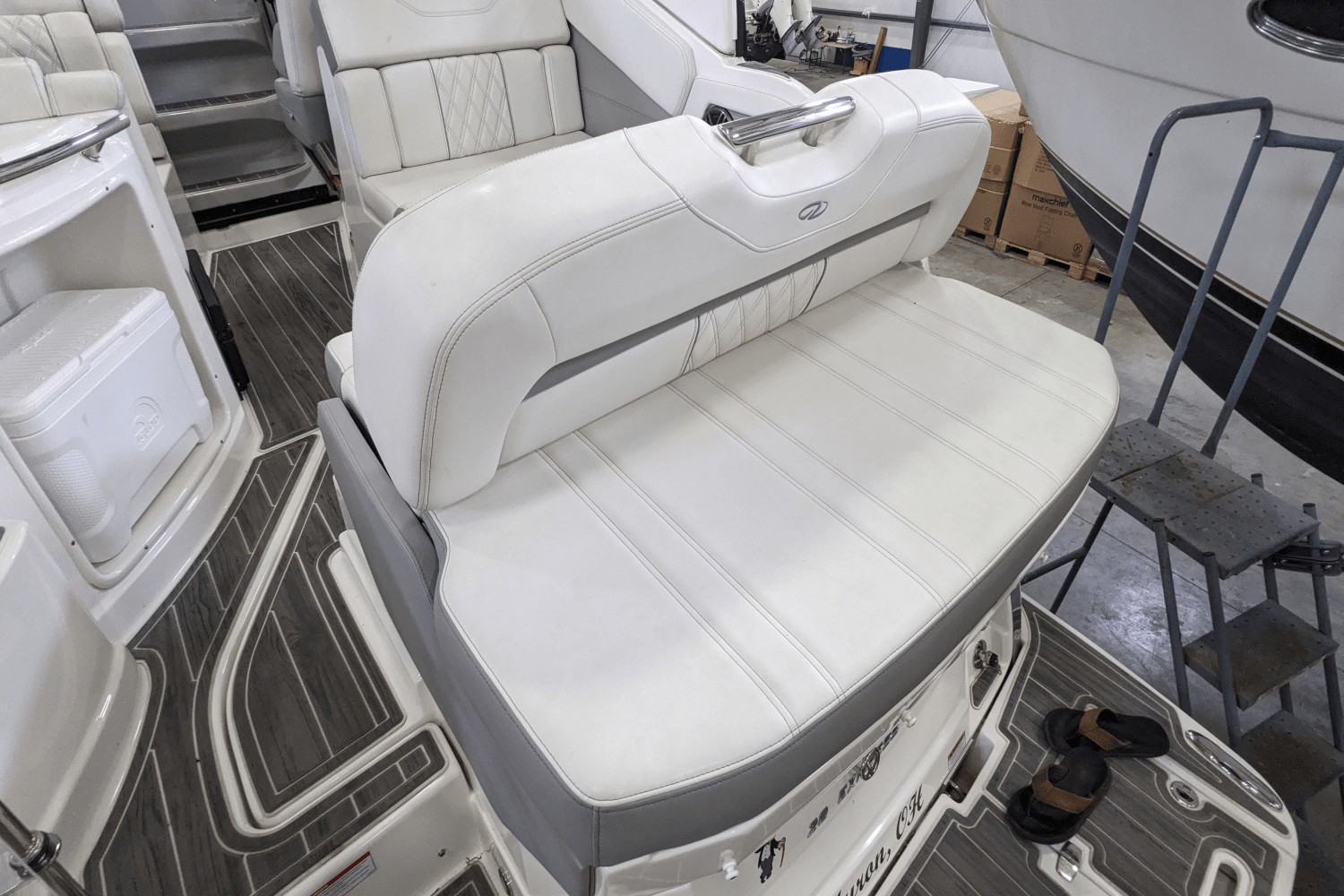 2022 Regal 28 EXPRESS Image Thumbnail #14