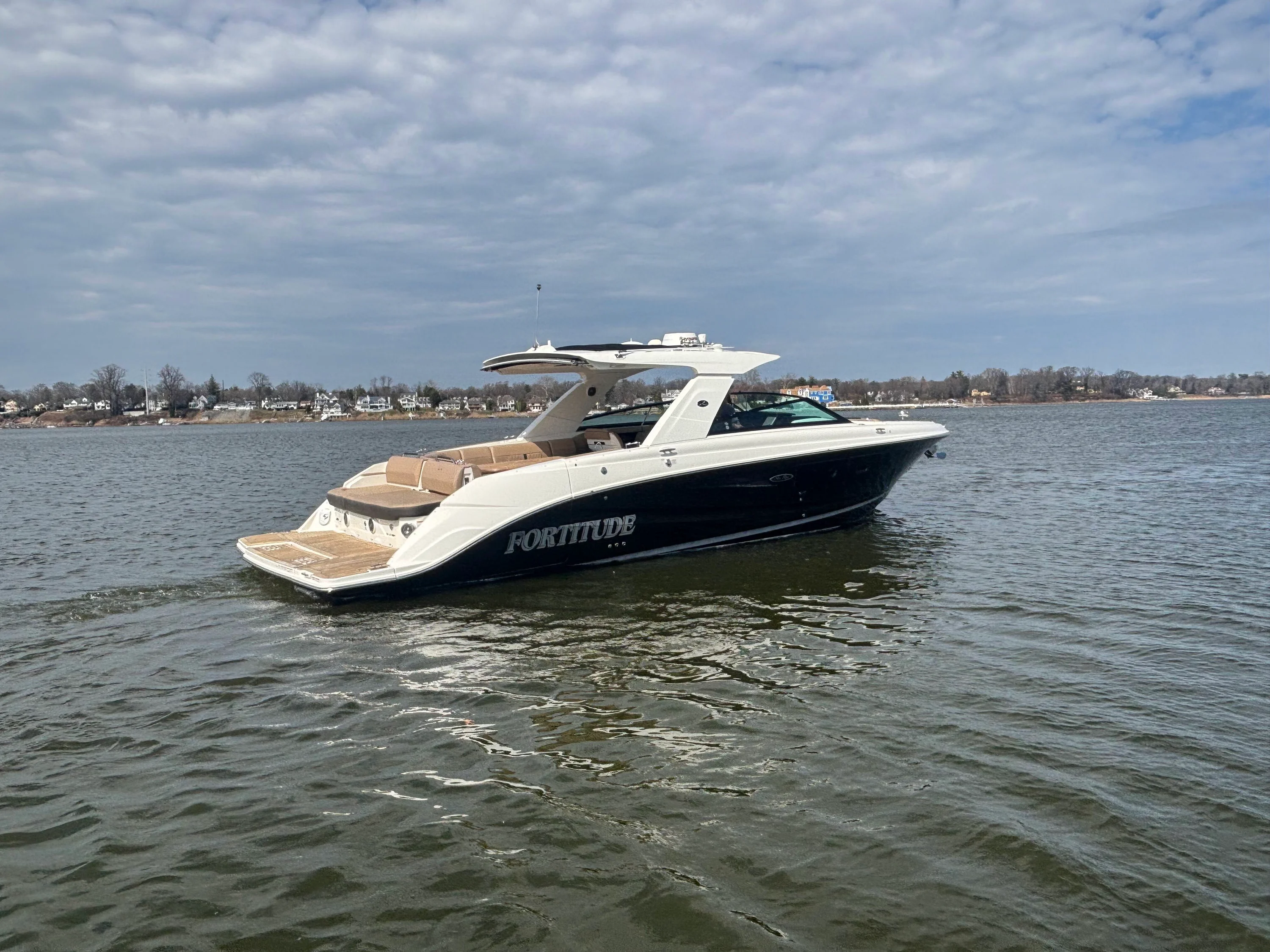 2018 Sea Ray 400 SLX Image Thumbnail #2