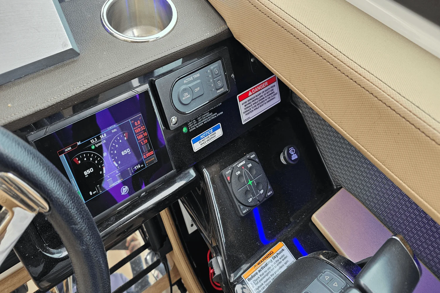 2018 Sea Ray 400 SLX Image Thumbnail #21