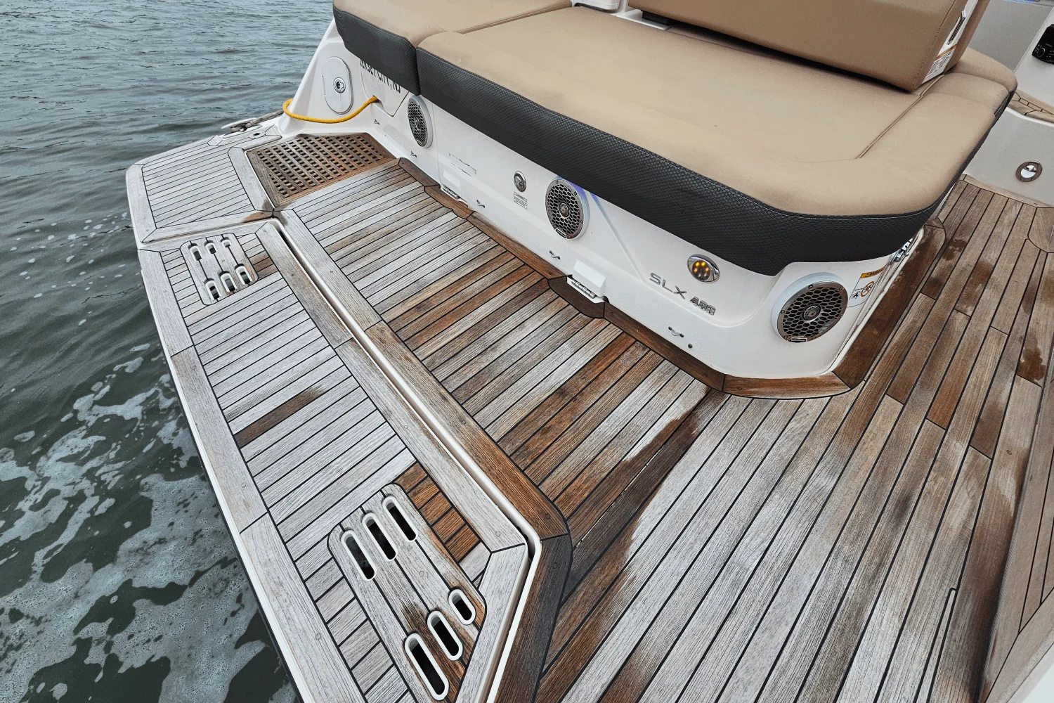 2018 Sea Ray 400 SLX Image Thumbnail #7