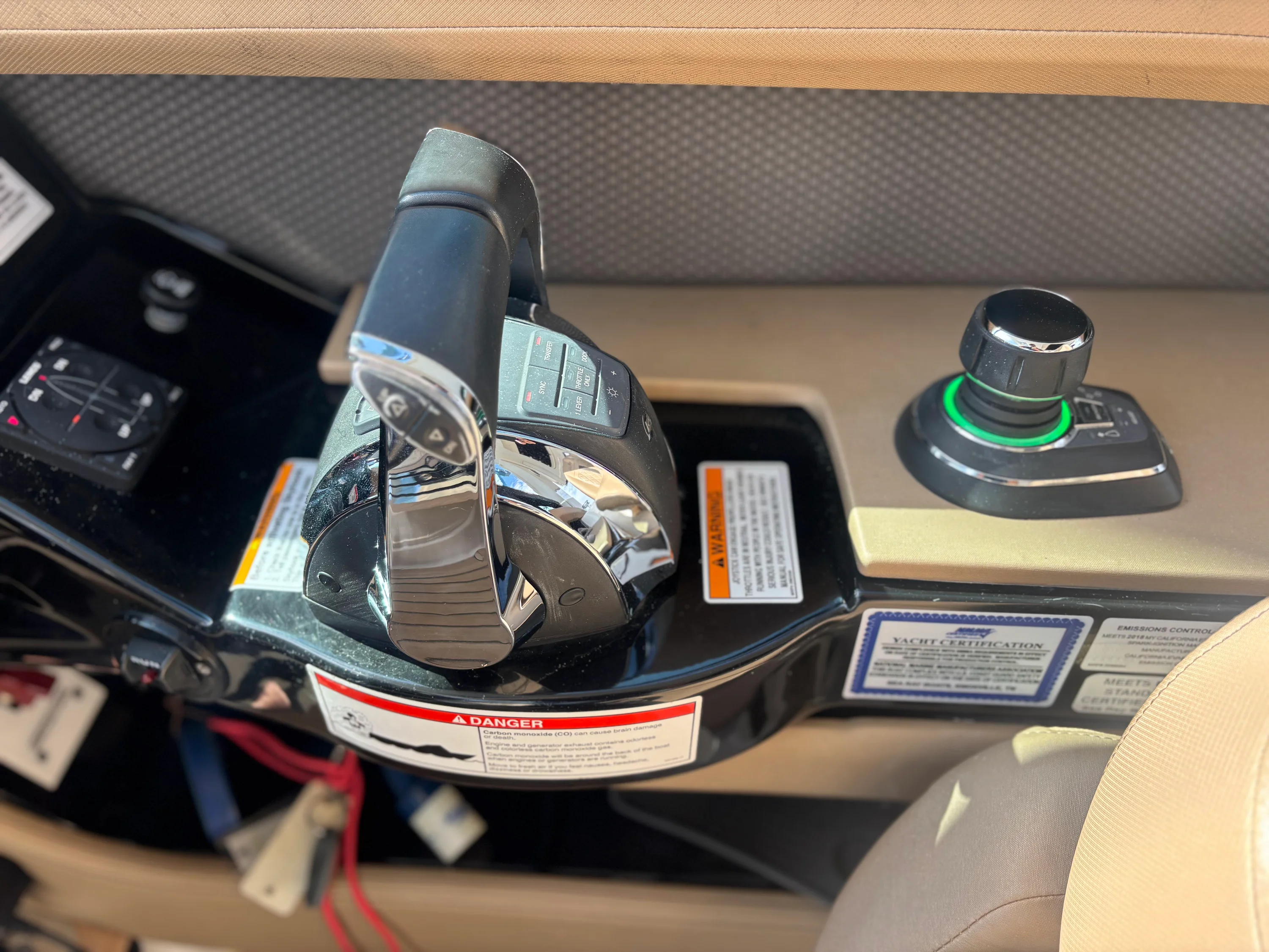 2018 Sea Ray 400 SLX Image Thumbnail #18