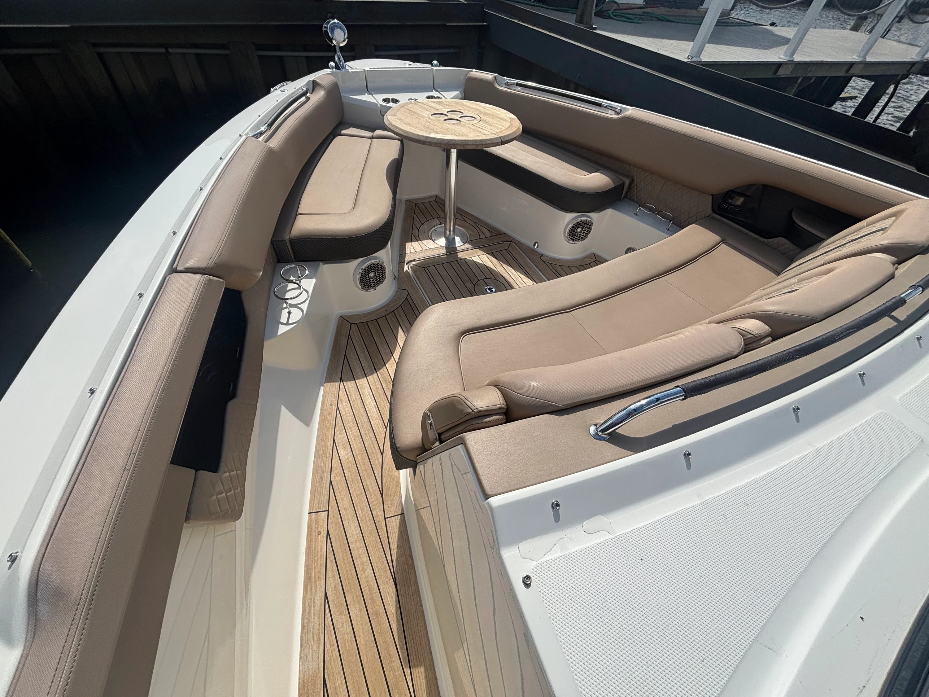 2018 Sea Ray 400 SLX Image Thumbnail #31