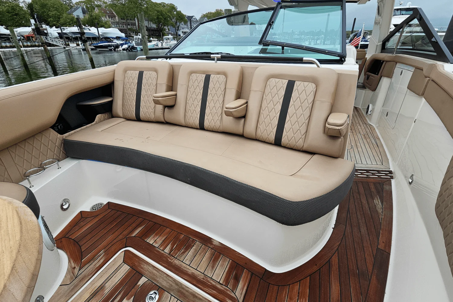 2018 Sea Ray 400 SLX Image Thumbnail #37