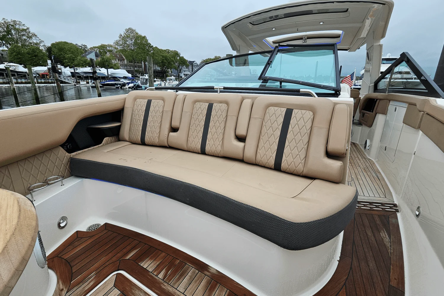 2018 Sea Ray 400 SLX Image Thumbnail #36