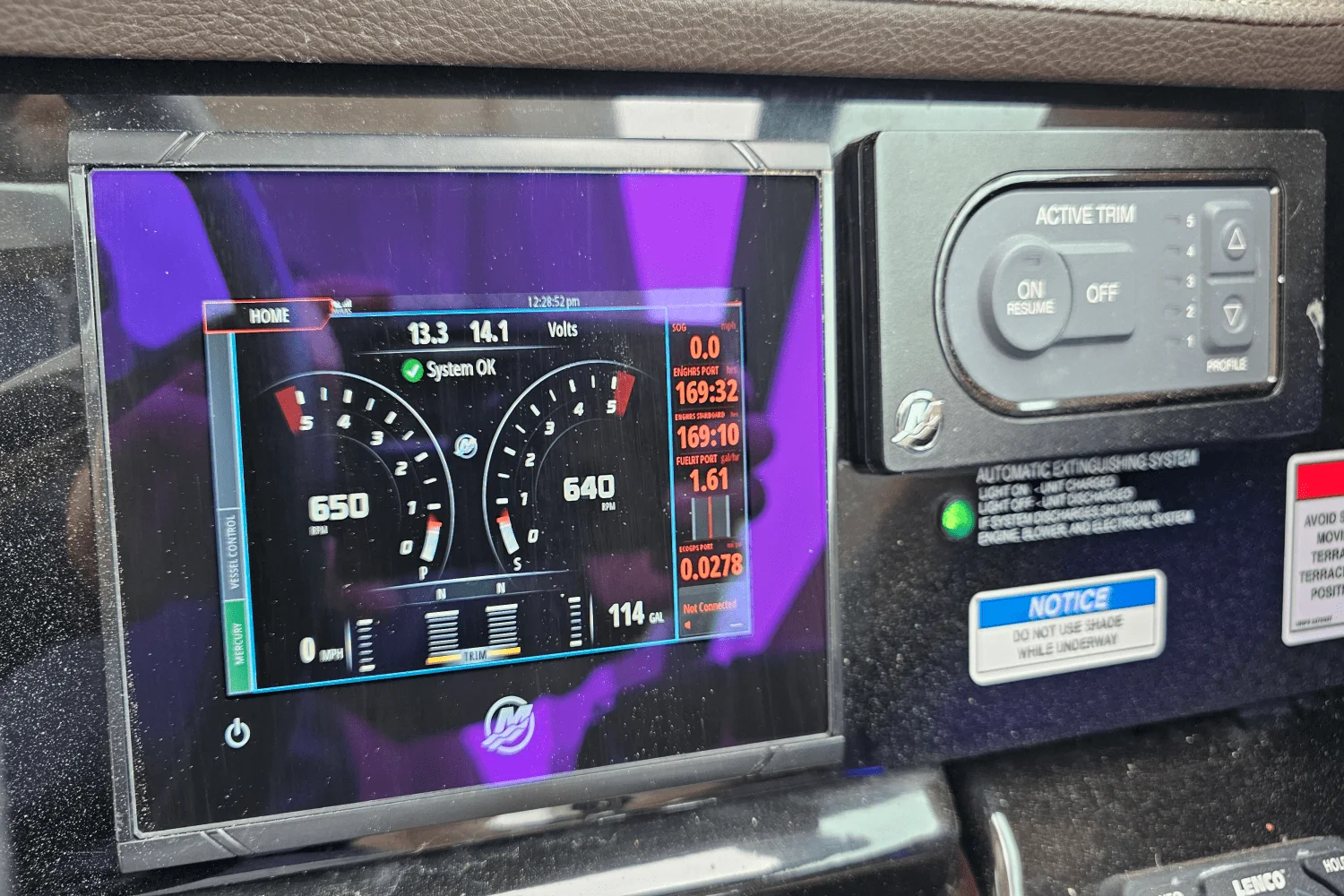 2018 Sea Ray 400 SLX Image Thumbnail #20