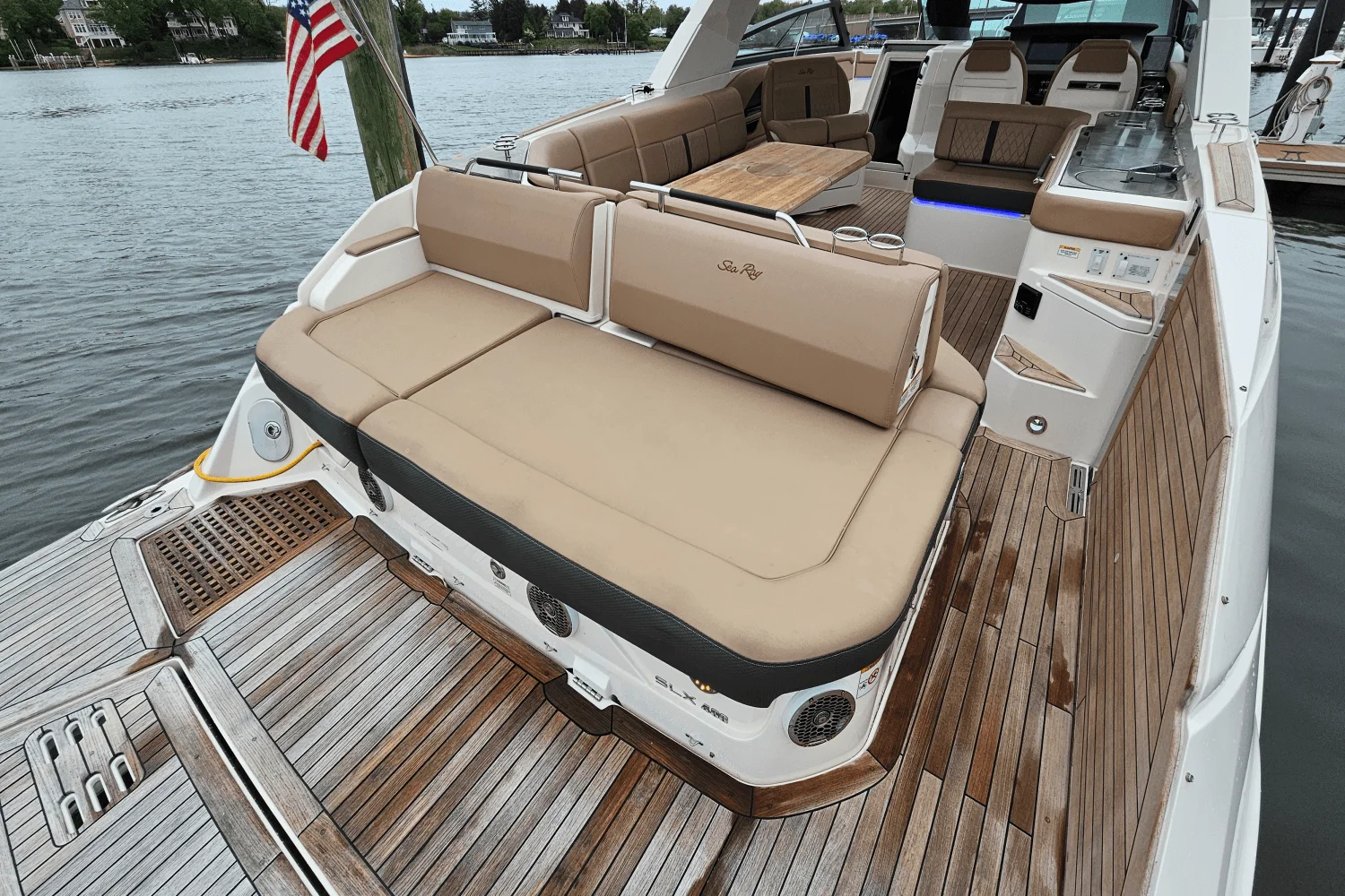 2018 Sea Ray 400 SLX Image Thumbnail #2