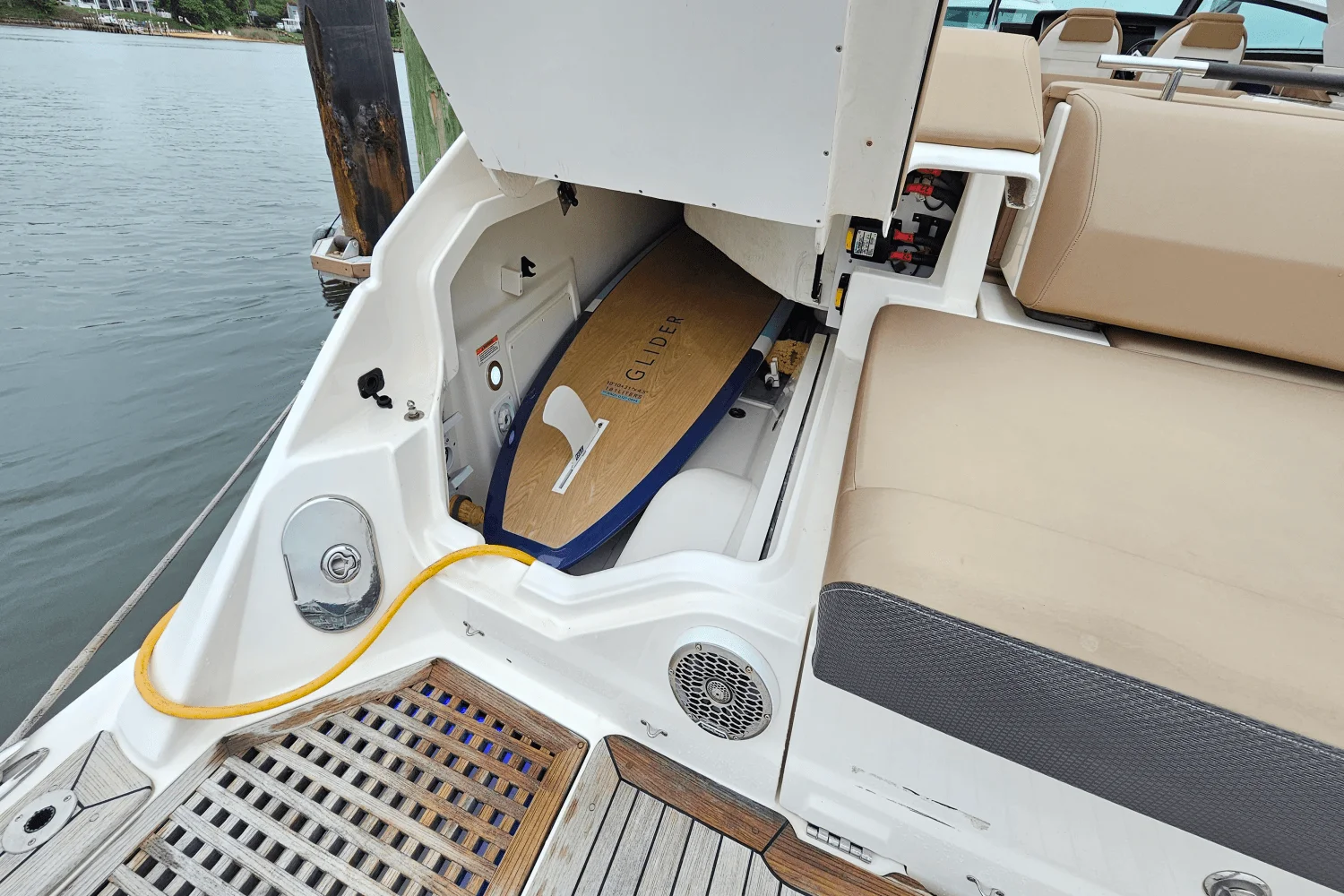 2018 Sea Ray 400 SLX Image Thumbnail #4