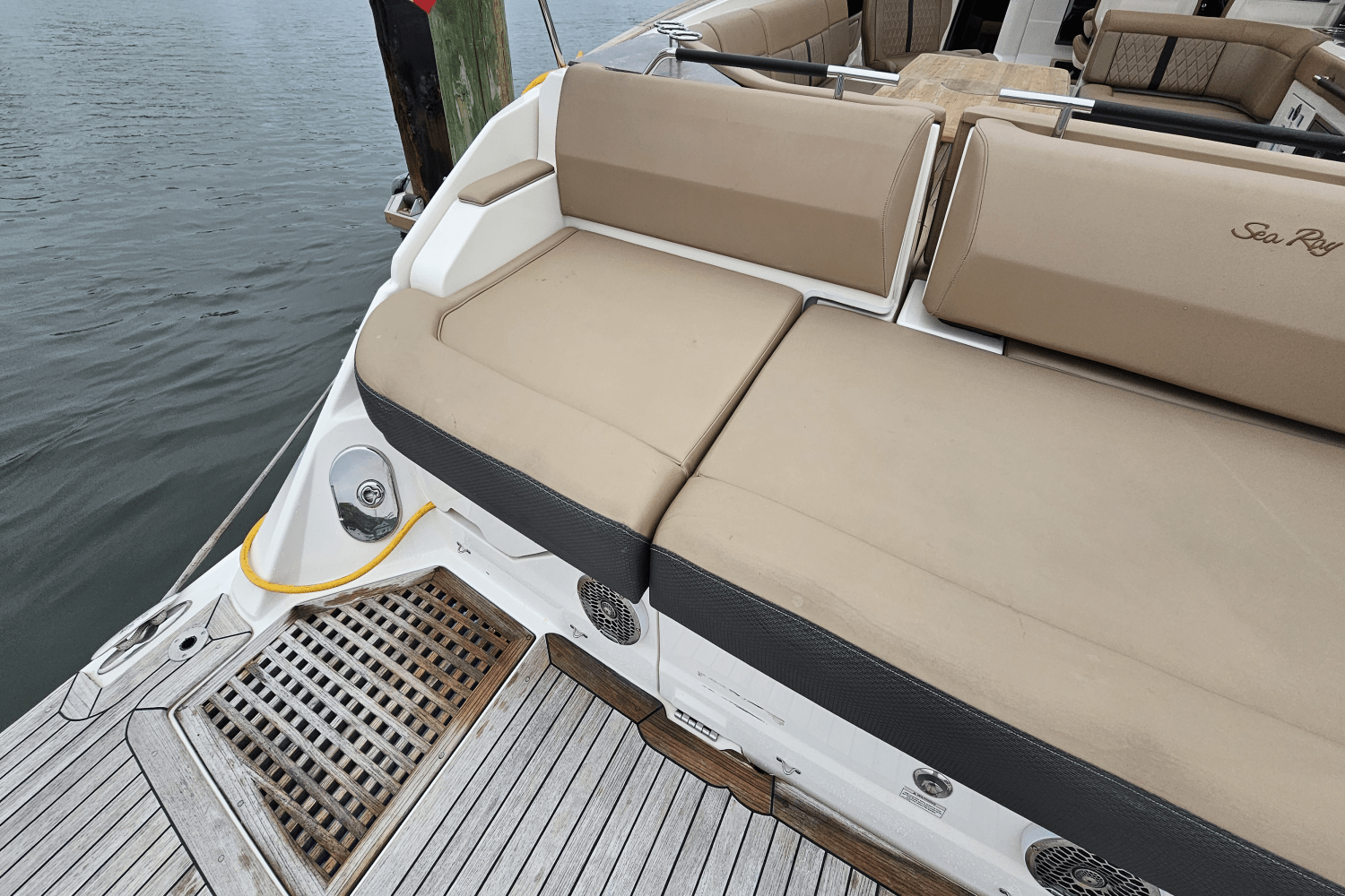 2018 Sea Ray 400 SLX Image Thumbnail #3