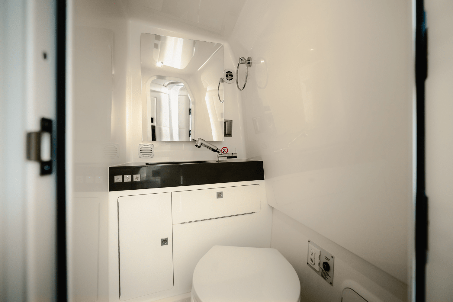 2022 Aviara AV 36-OB Image Thumbnail #24