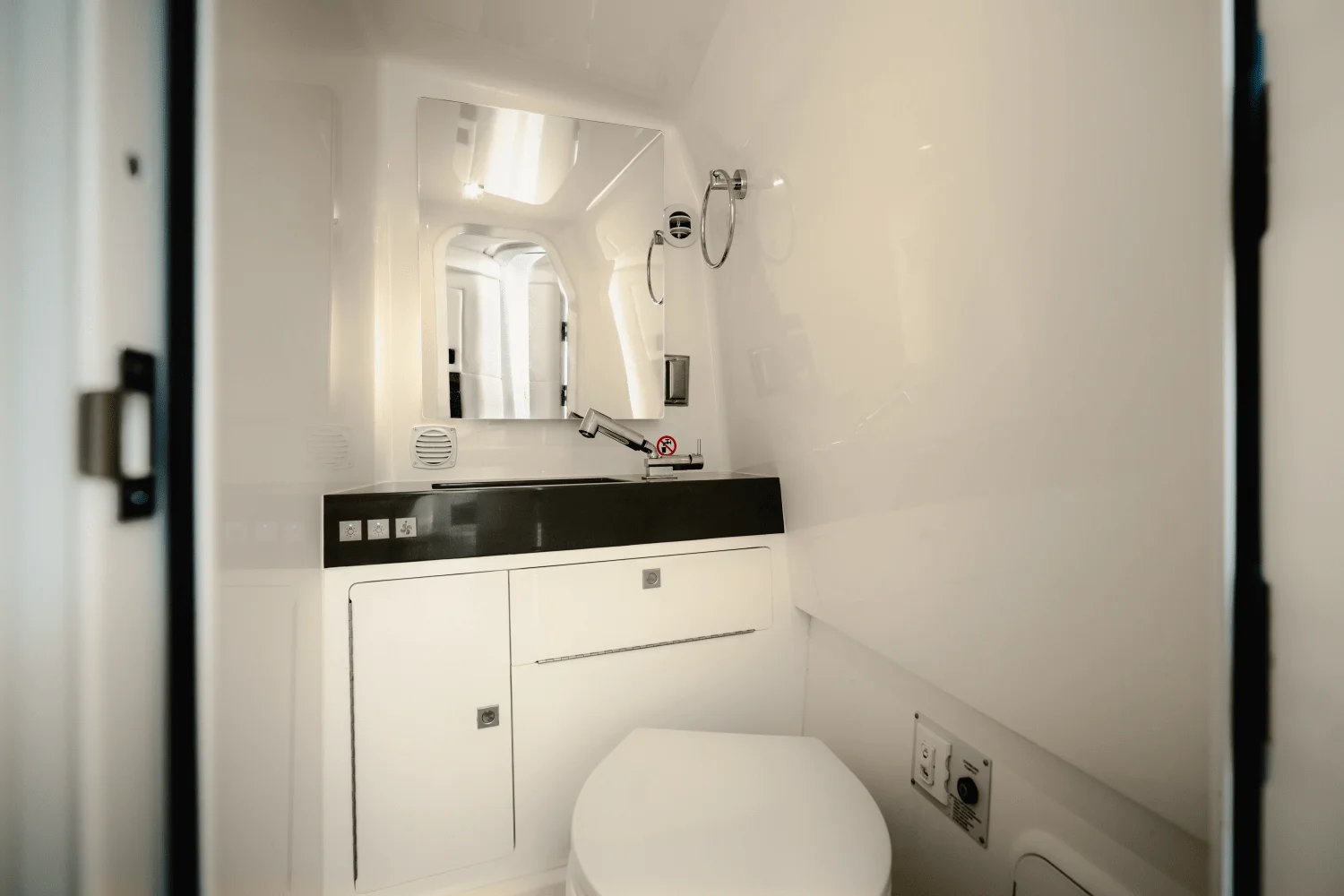 2022 Aviara AV 36-OB Image Thumbnail #24