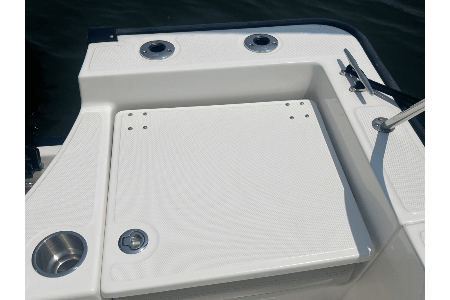 2024 Boston Whaler 210 MONTAUK Image Thumbnail #7