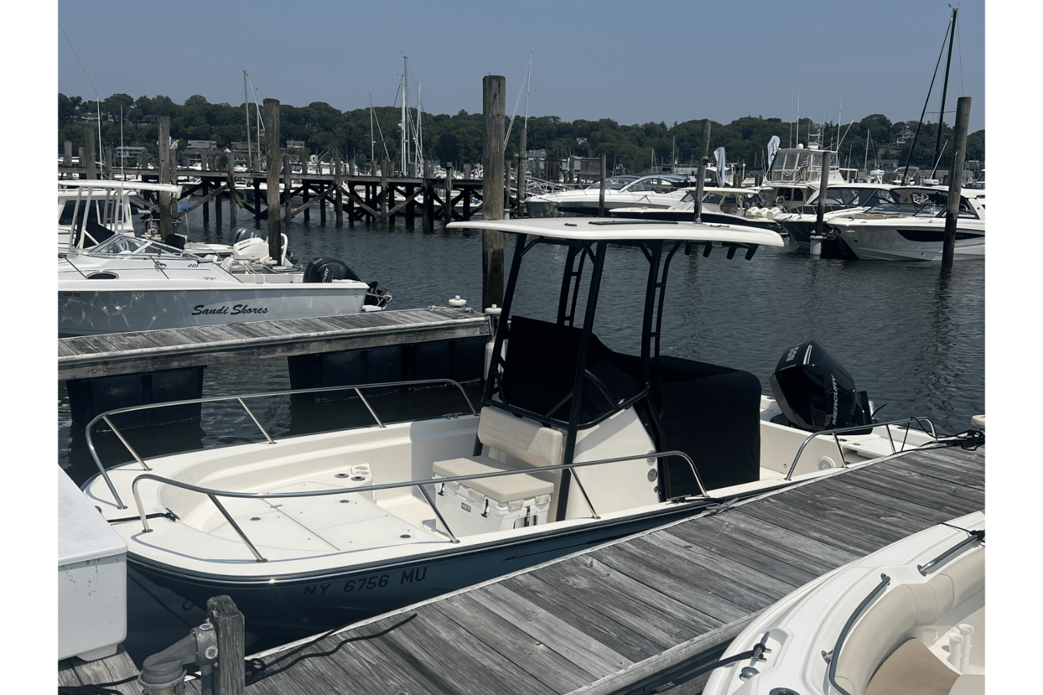2024 Boston Whaler 210 MONTAUK Image Thumbnail #2