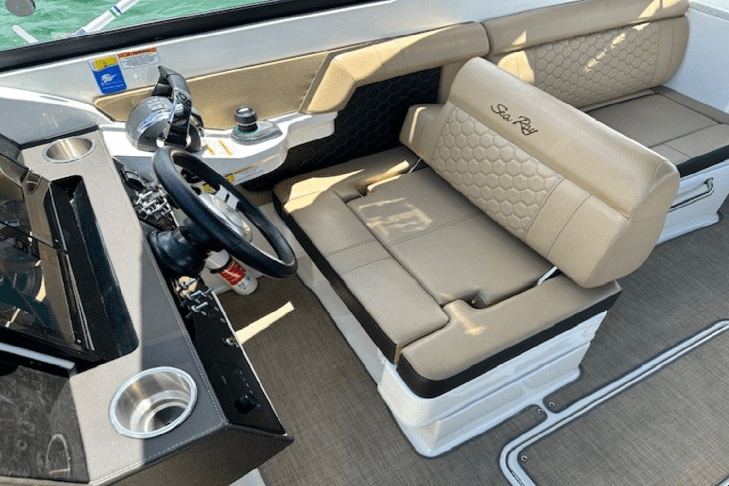 2019 Sea Ray 290 SDX OB Image Thumbnail #7