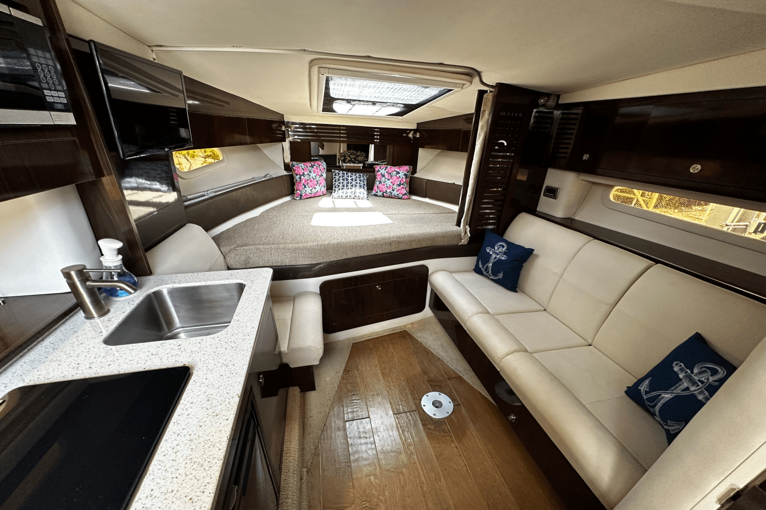 2016 Sea Ray 310 SUNDANCER Image Thumbnail #19