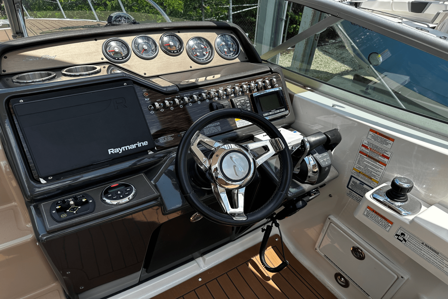 2016 Sea Ray 310 SUNDANCER Image Thumbnail #15