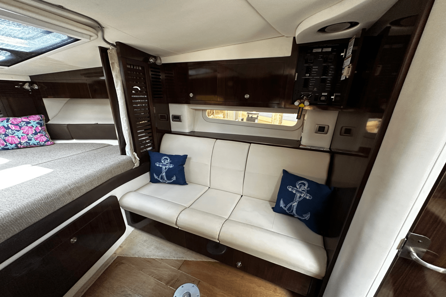 2016 Sea Ray 310 SUNDANCER Image Thumbnail #21