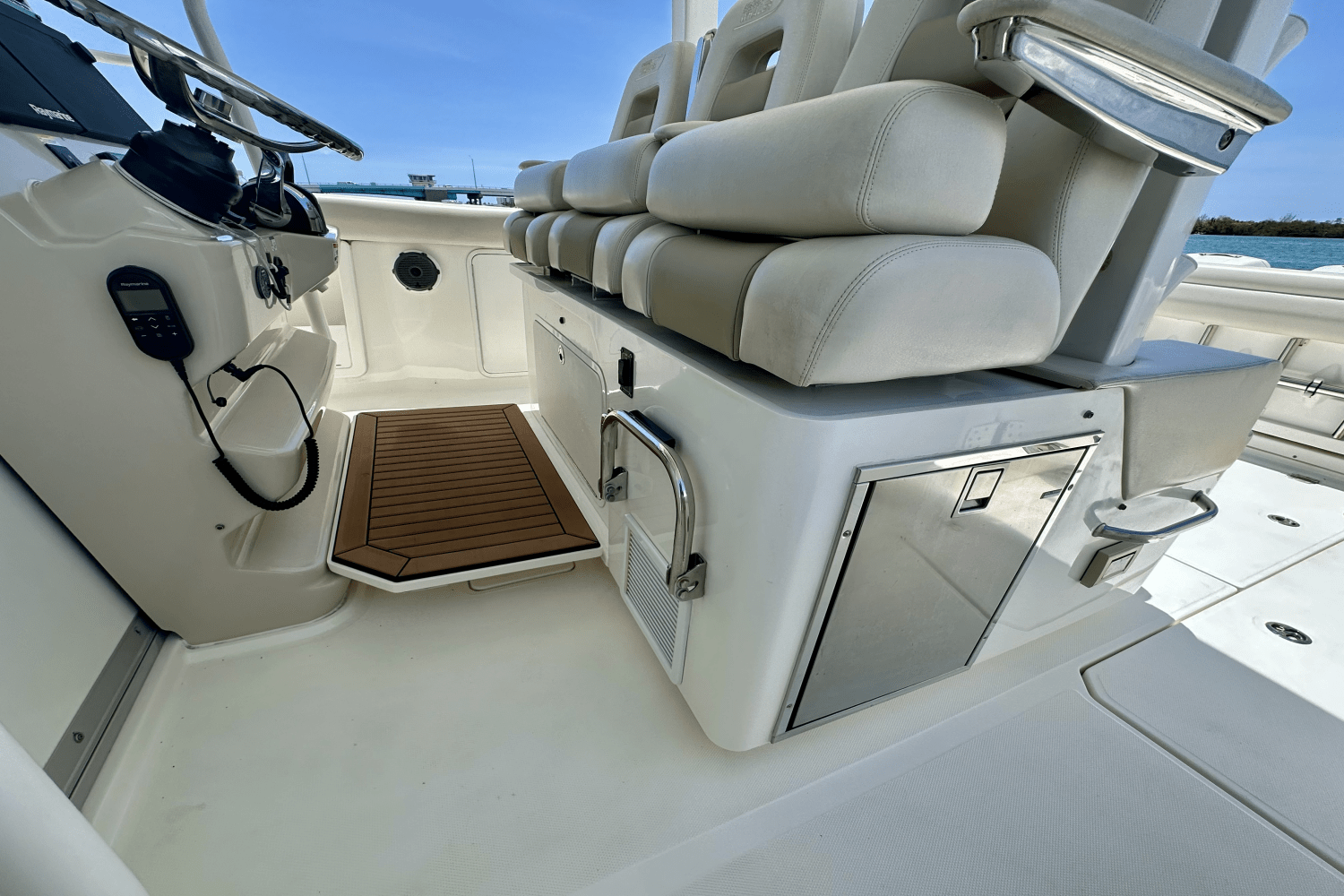 2018 Boston Whaler 380 OUTRAGE Image Thumbnail #27