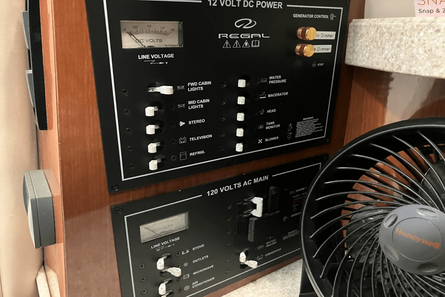 2005 Regal 2665 Image Thumbnail #32