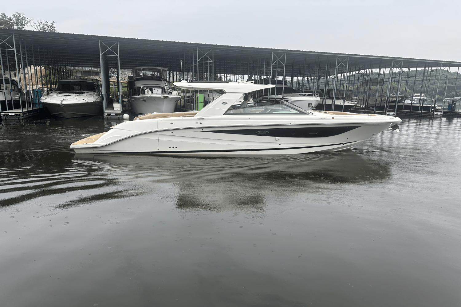 2023 Sea Ray SLX 400 Image Thumbnail #3