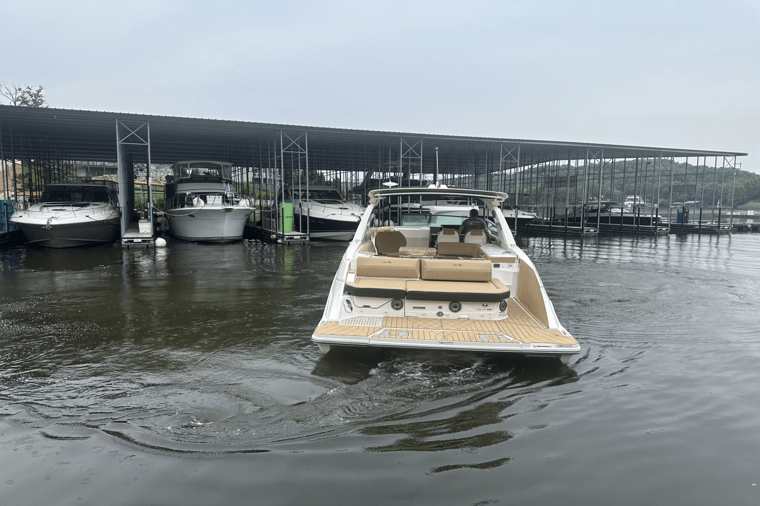 2023 Sea Ray SLX 400 Image Thumbnail #2