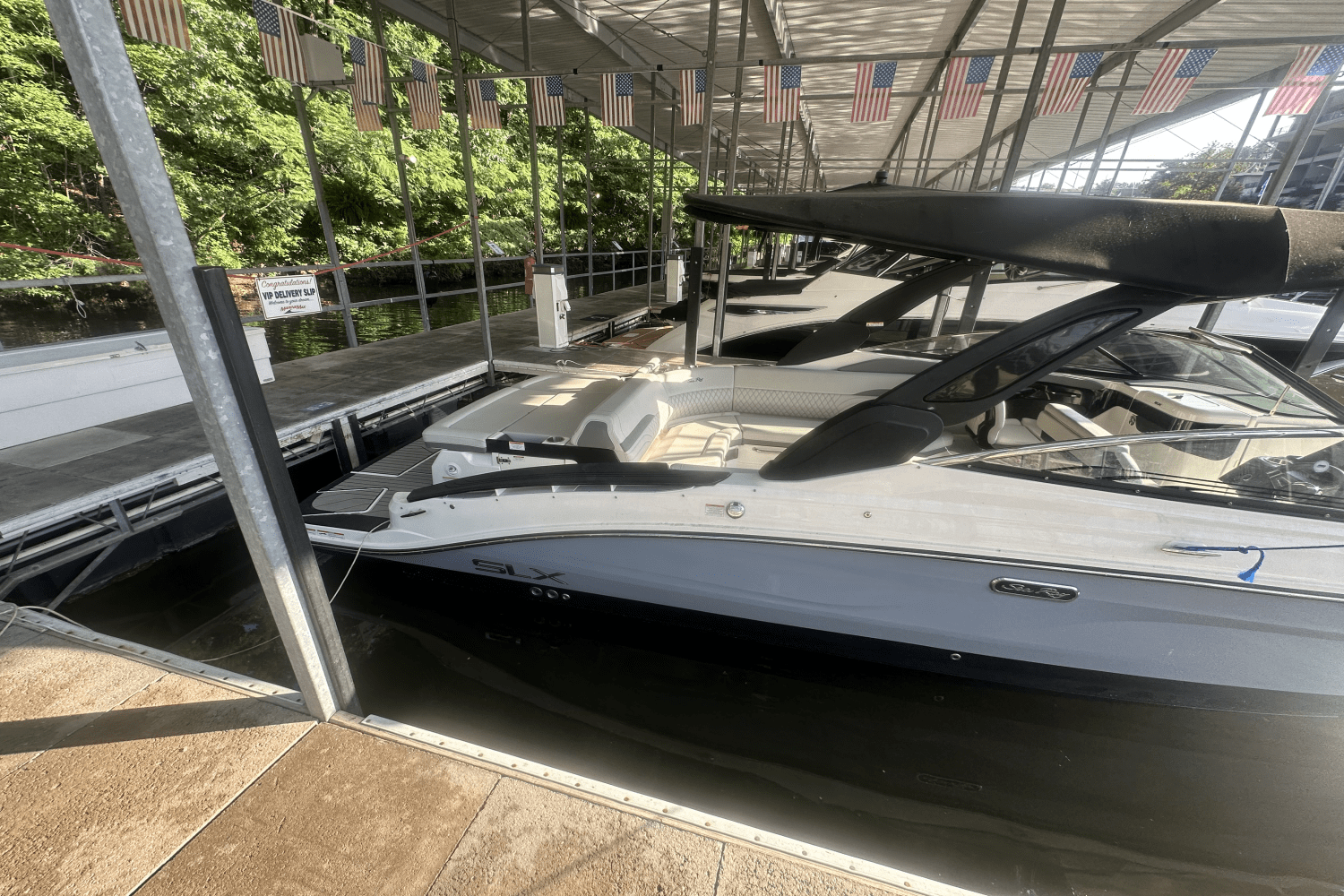 2025 Sea Ray SLX 280 Image Thumbnail #1