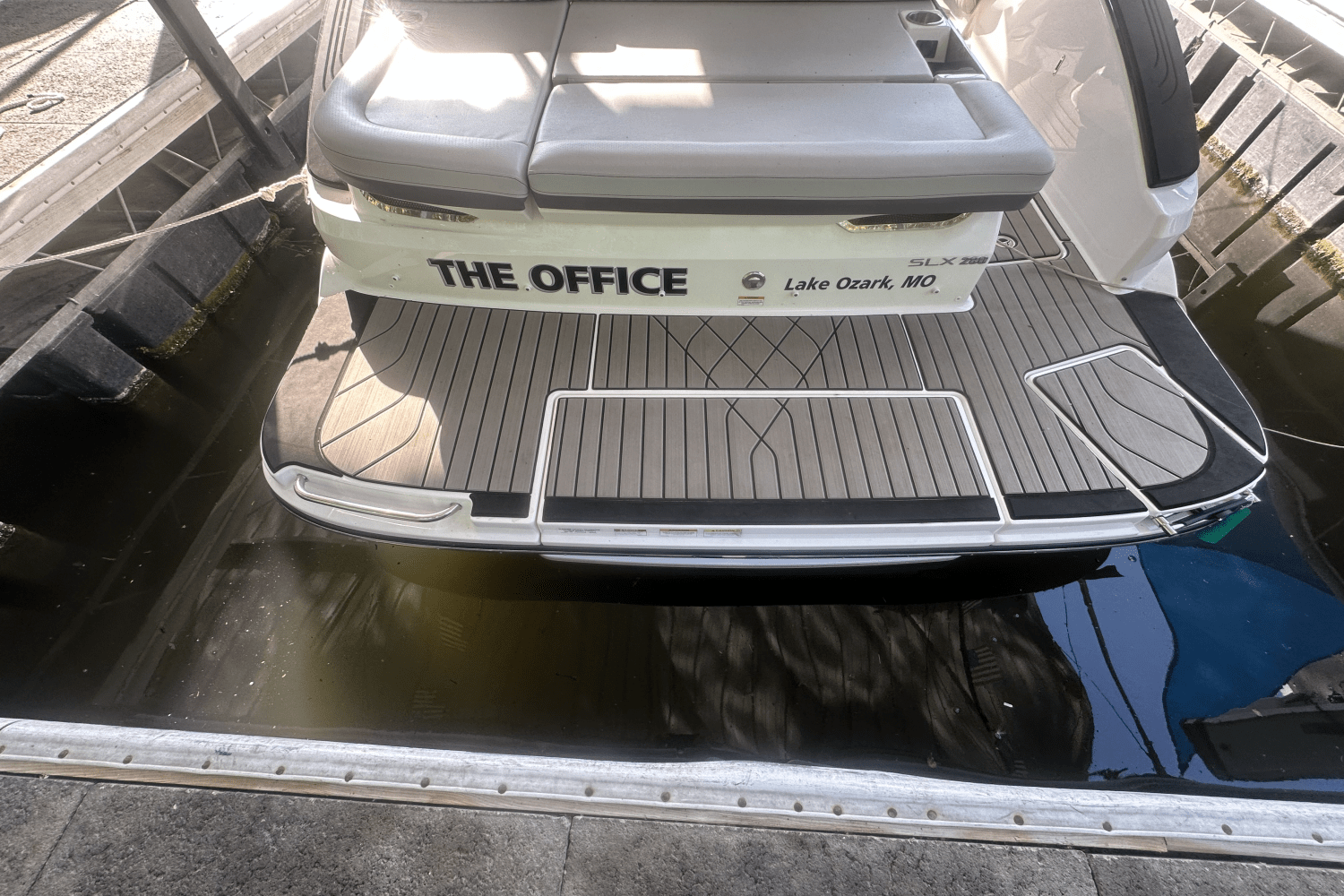 2025 Sea Ray SLX 280 Image Thumbnail #9