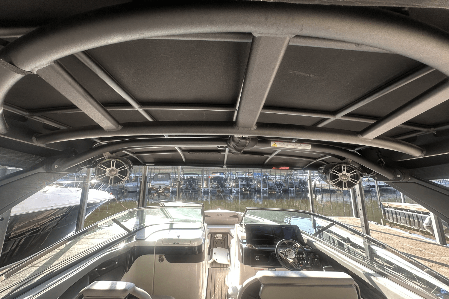 2025 Sea Ray SLX 280 Image Thumbnail #8
