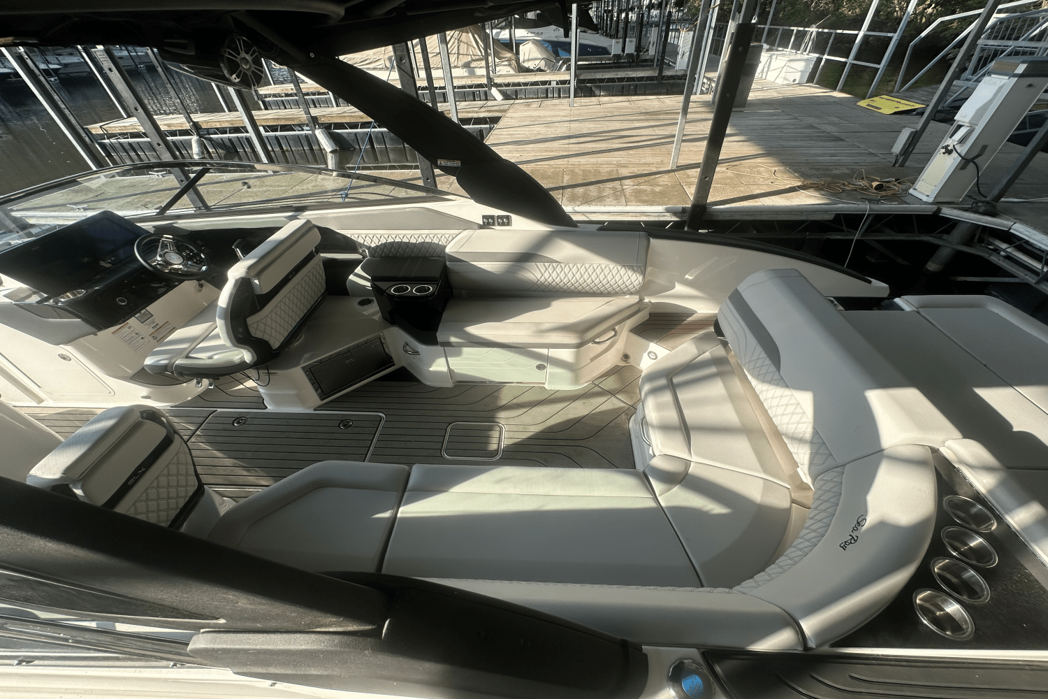 2025 Sea Ray SLX 280 Image Thumbnail #7
