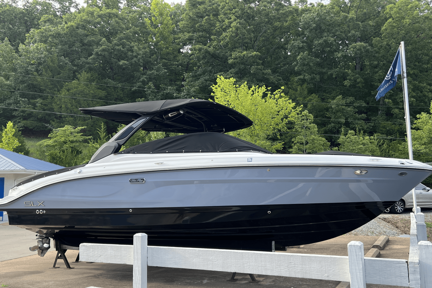 2025 Sea Ray SLX 280 Image Thumbnail #1
