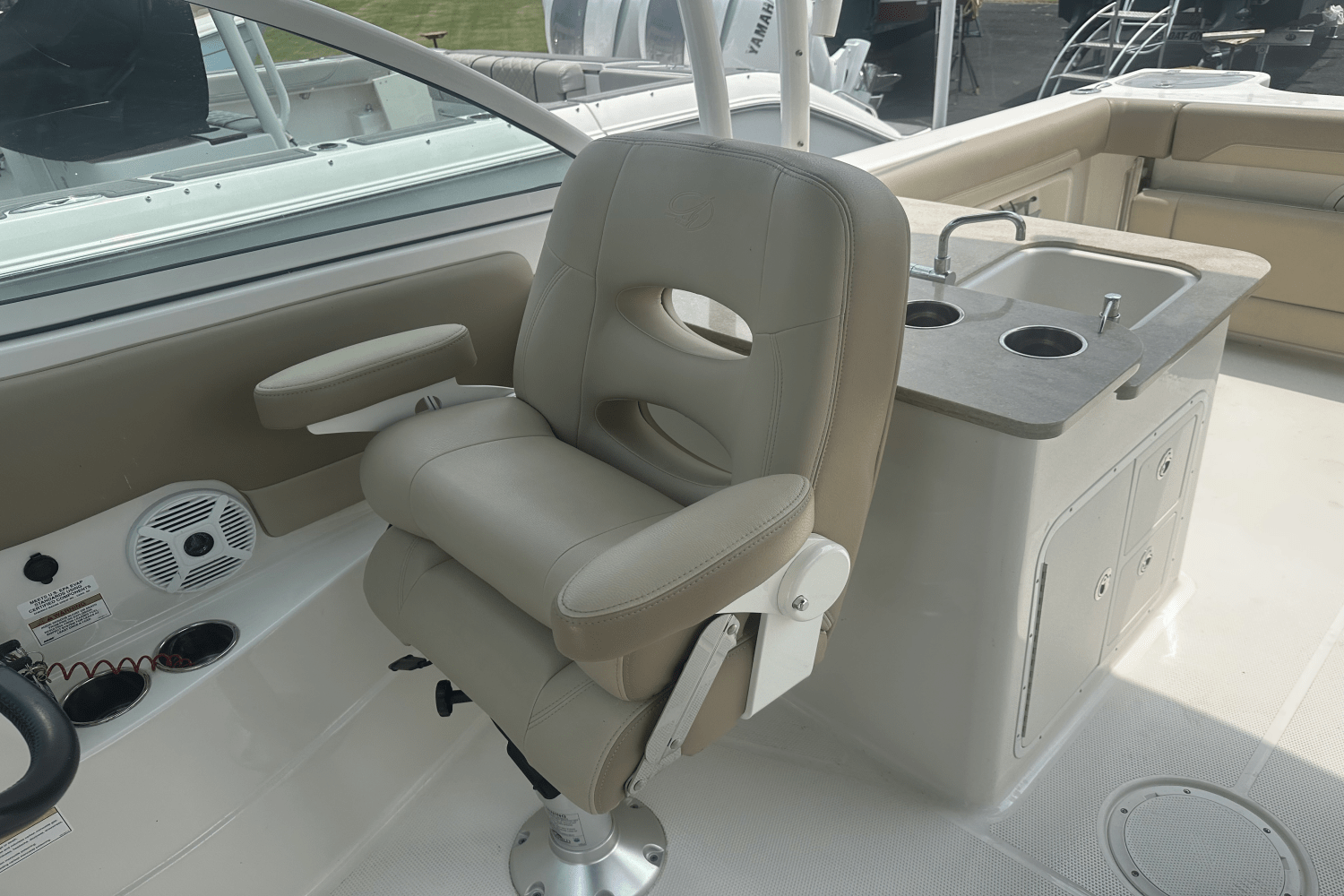 2018 Sailfish 275 DC Image Thumbnail #11