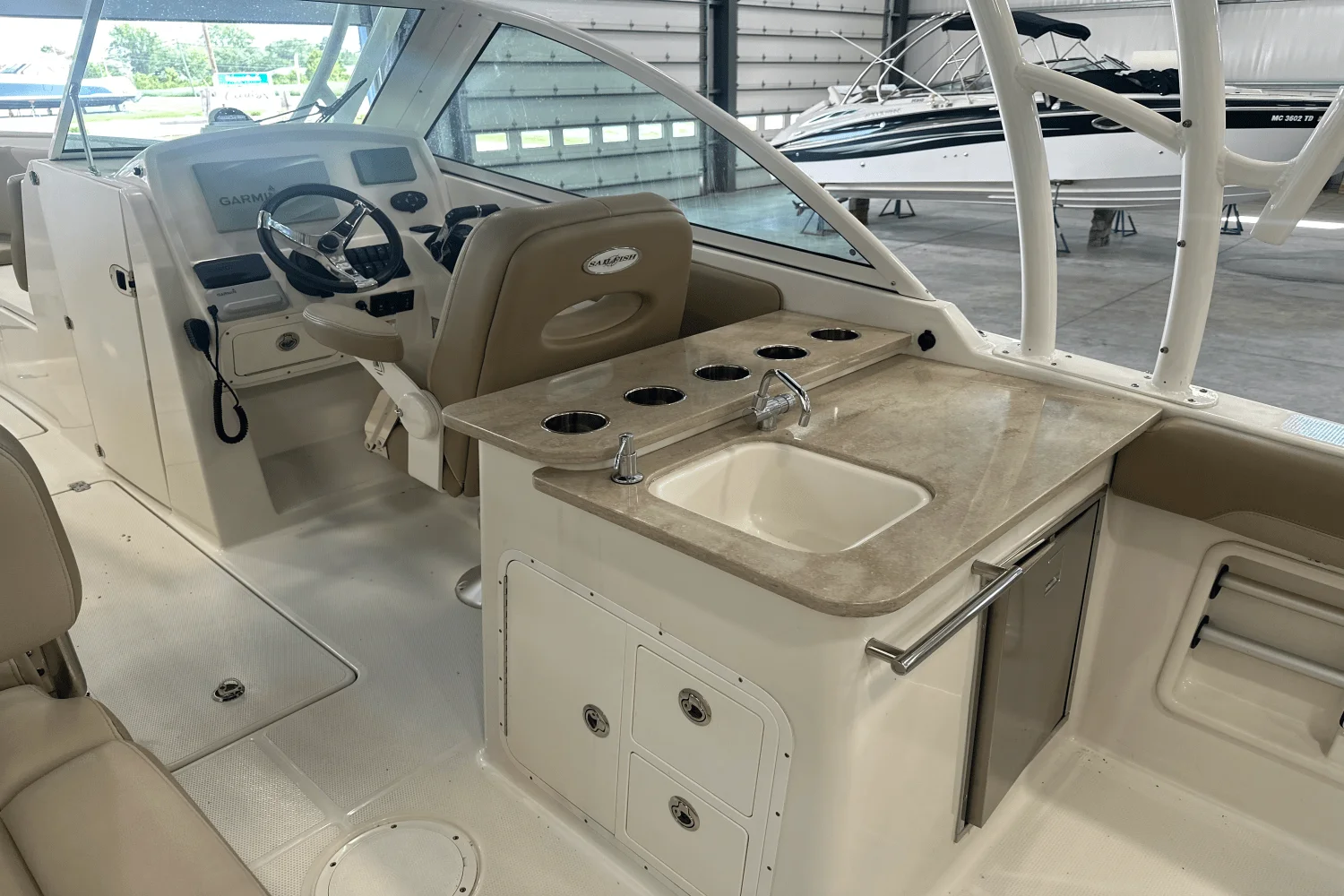 2018 Sailfish 275 DC Image Thumbnail #5