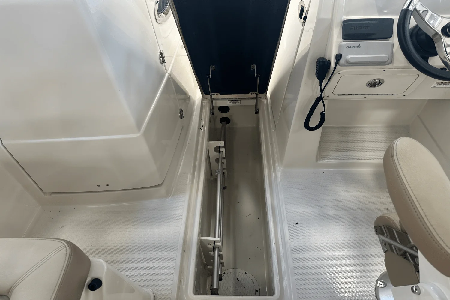 2018 Sailfish 275 DC Image Thumbnail #9