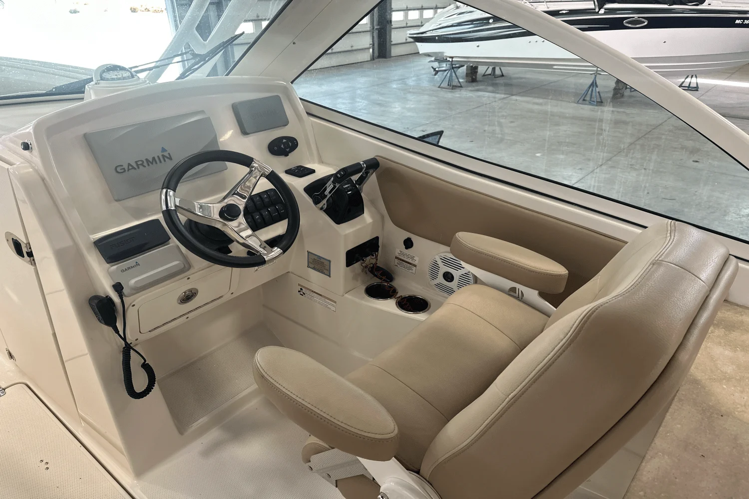 2018 Sailfish 275 DC Image Thumbnail #7