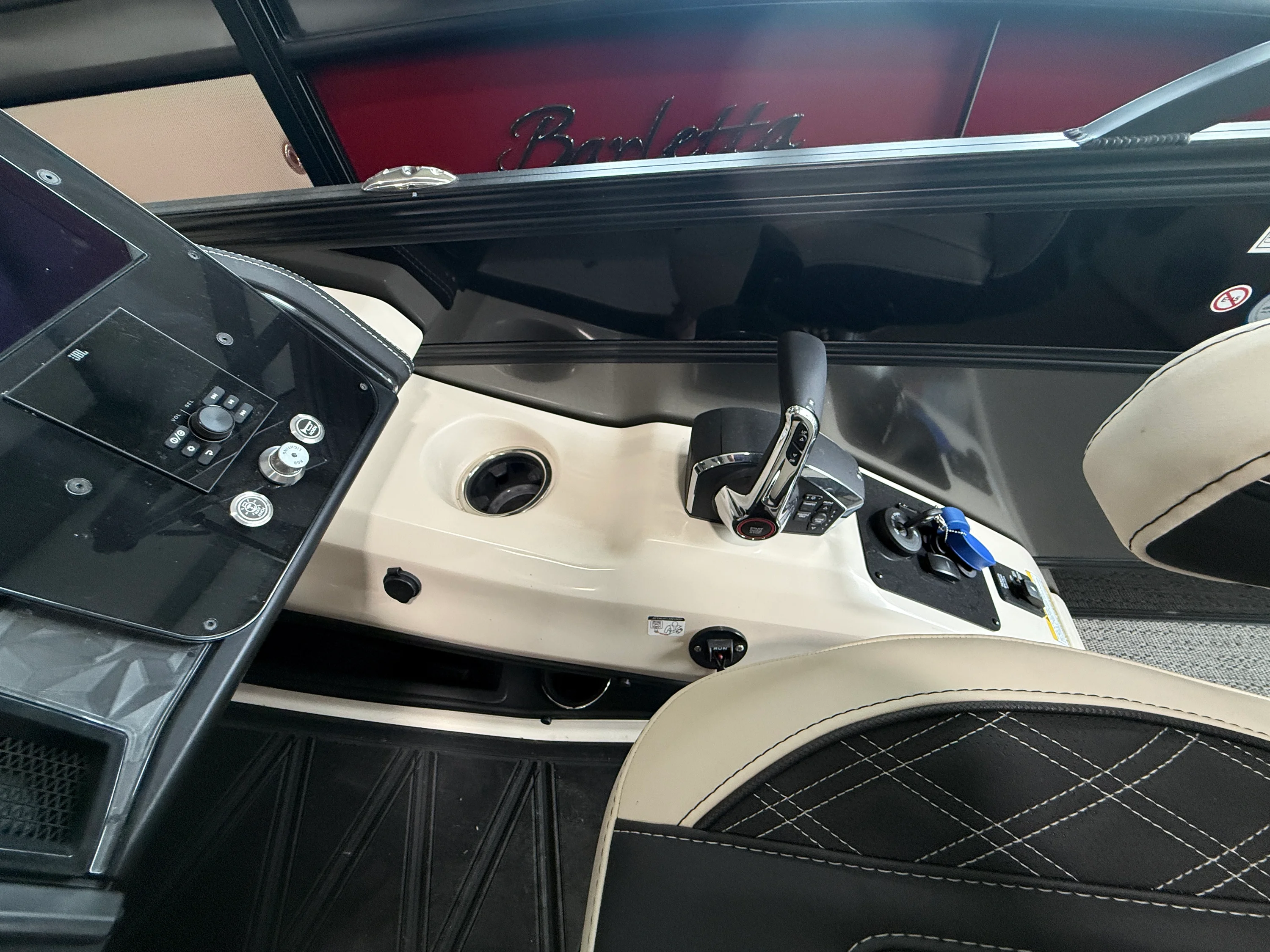 2026 Barletta Lusso 25 UC Image Thumbnail #17