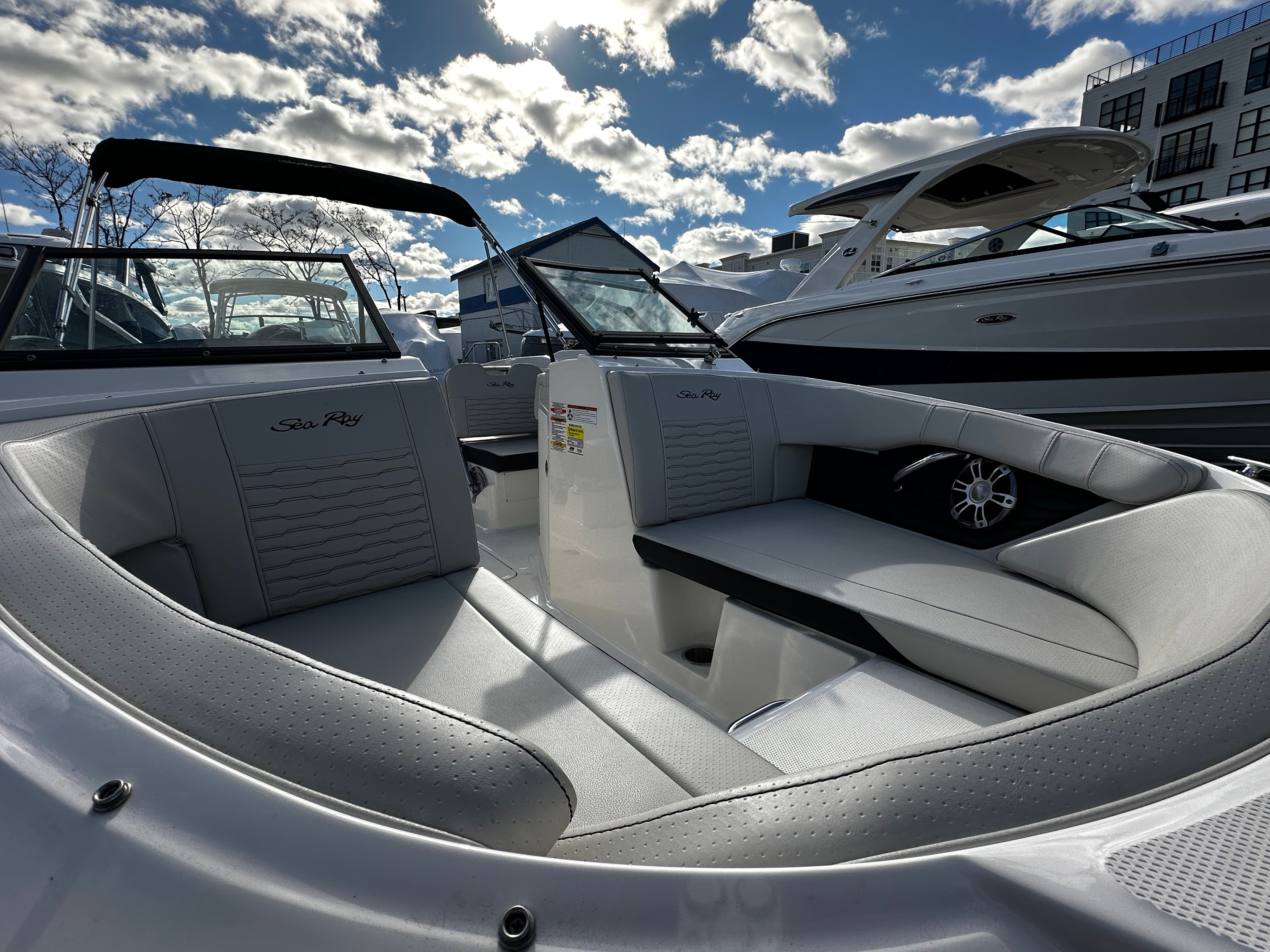 2023 Sea Ray 210 SPX-OB Image Thumbnail #31