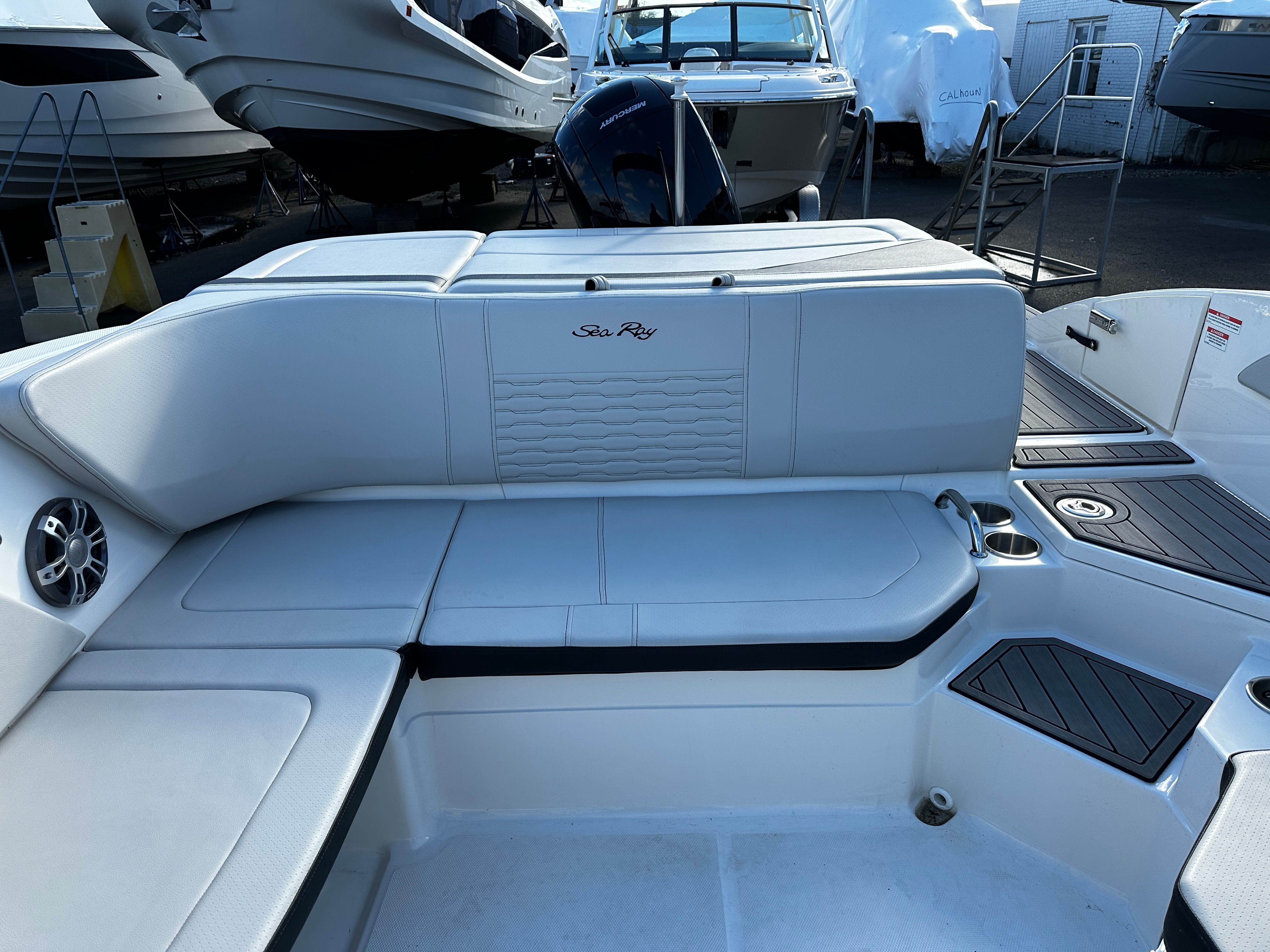 2023 Sea Ray 210 SPX-OB Image Thumbnail #17