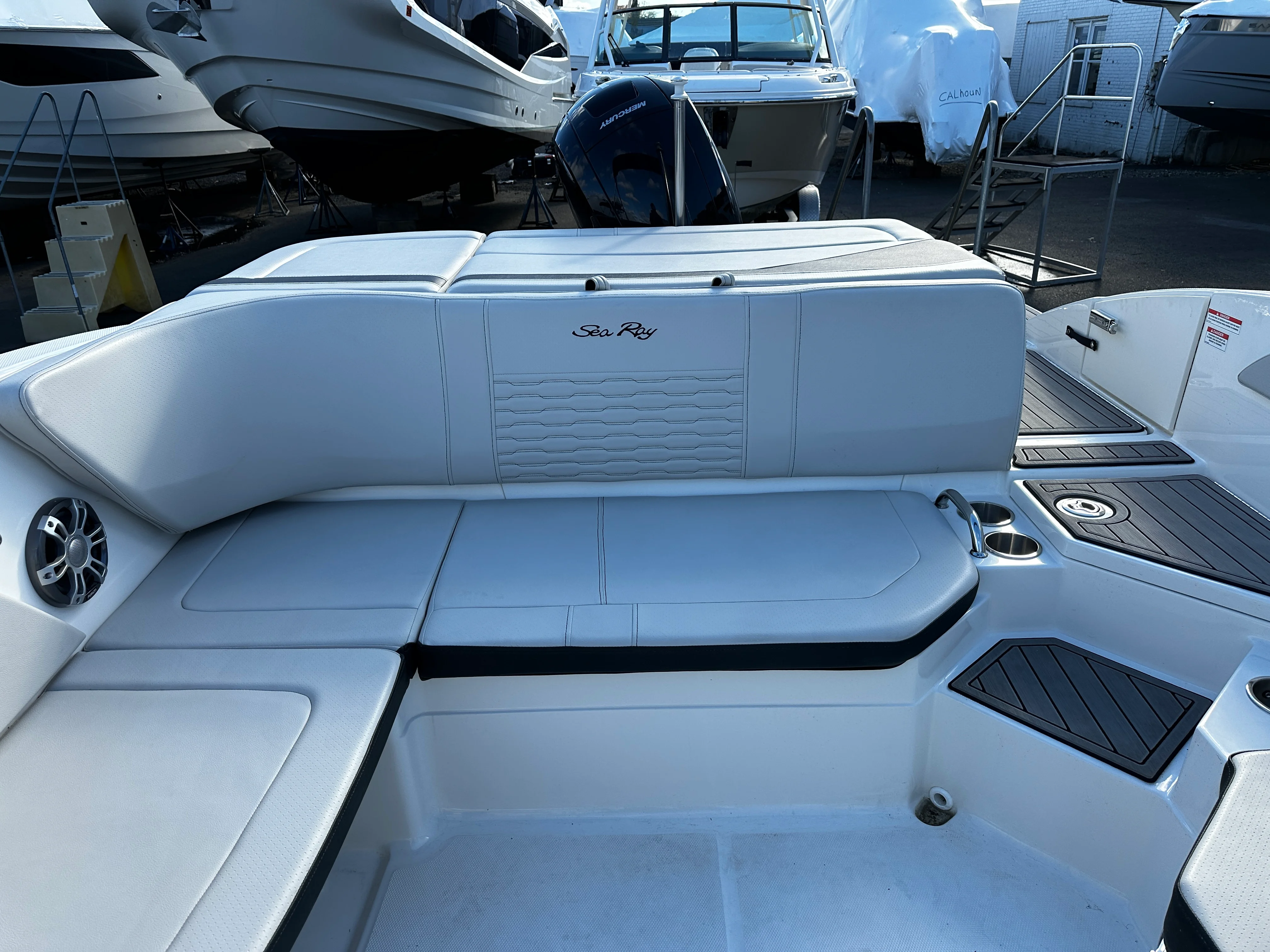 2023 Sea Ray 210 SPX-OB Image Thumbnail #17