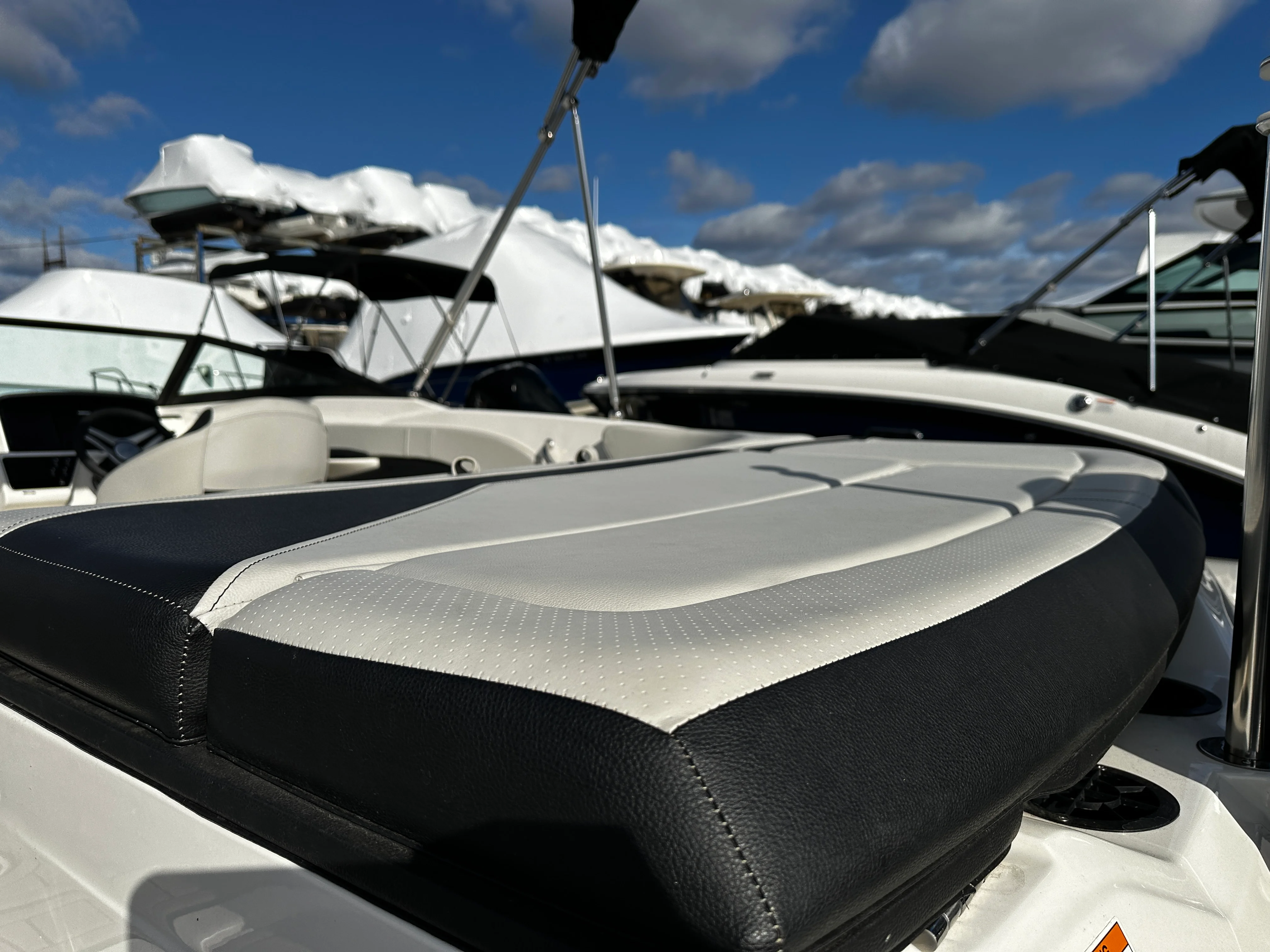 2023 Sea Ray 210 SPX-OB Image Thumbnail #11