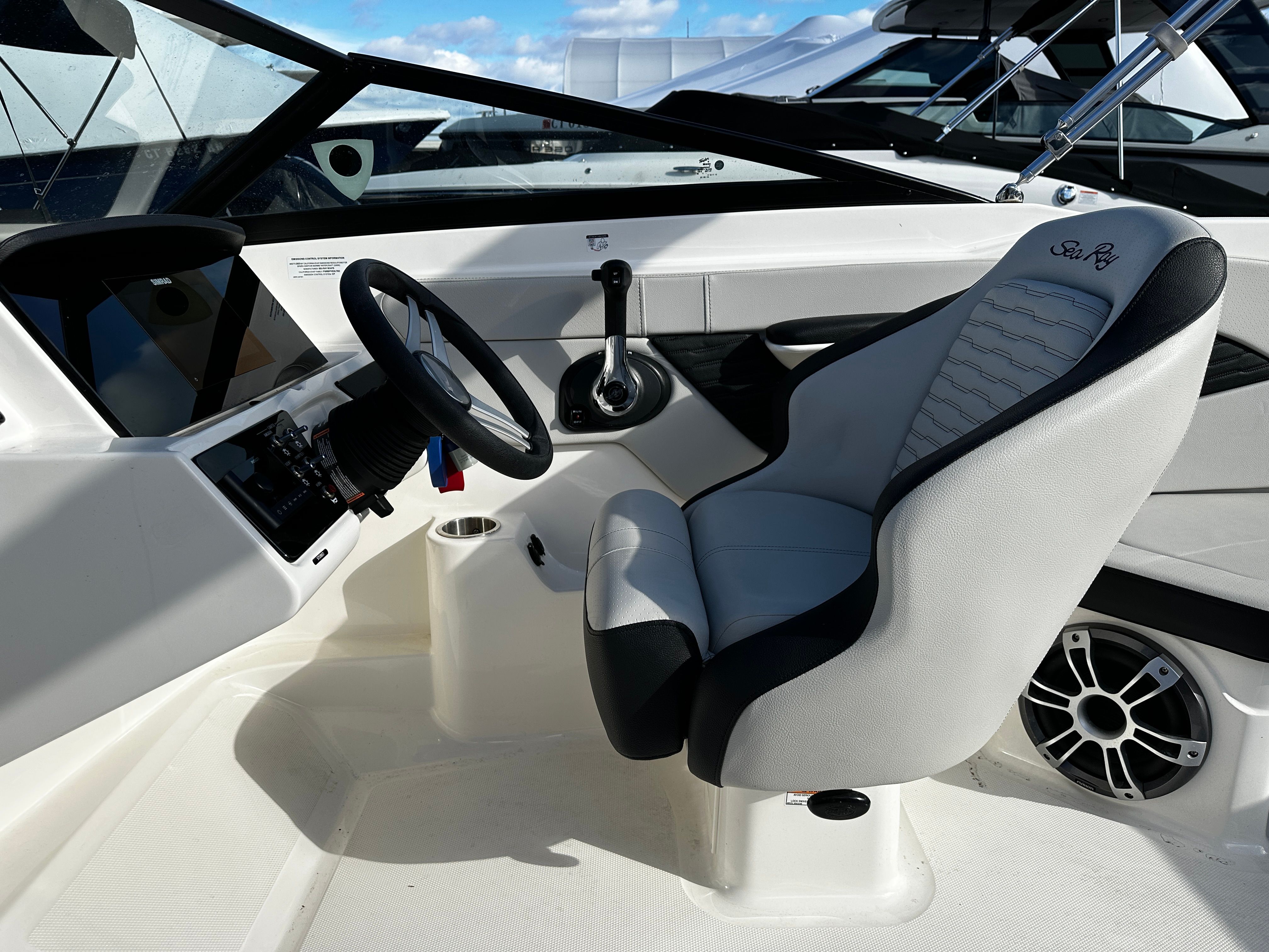 2023 Sea Ray 210 SPX-OB Image Thumbnail #23