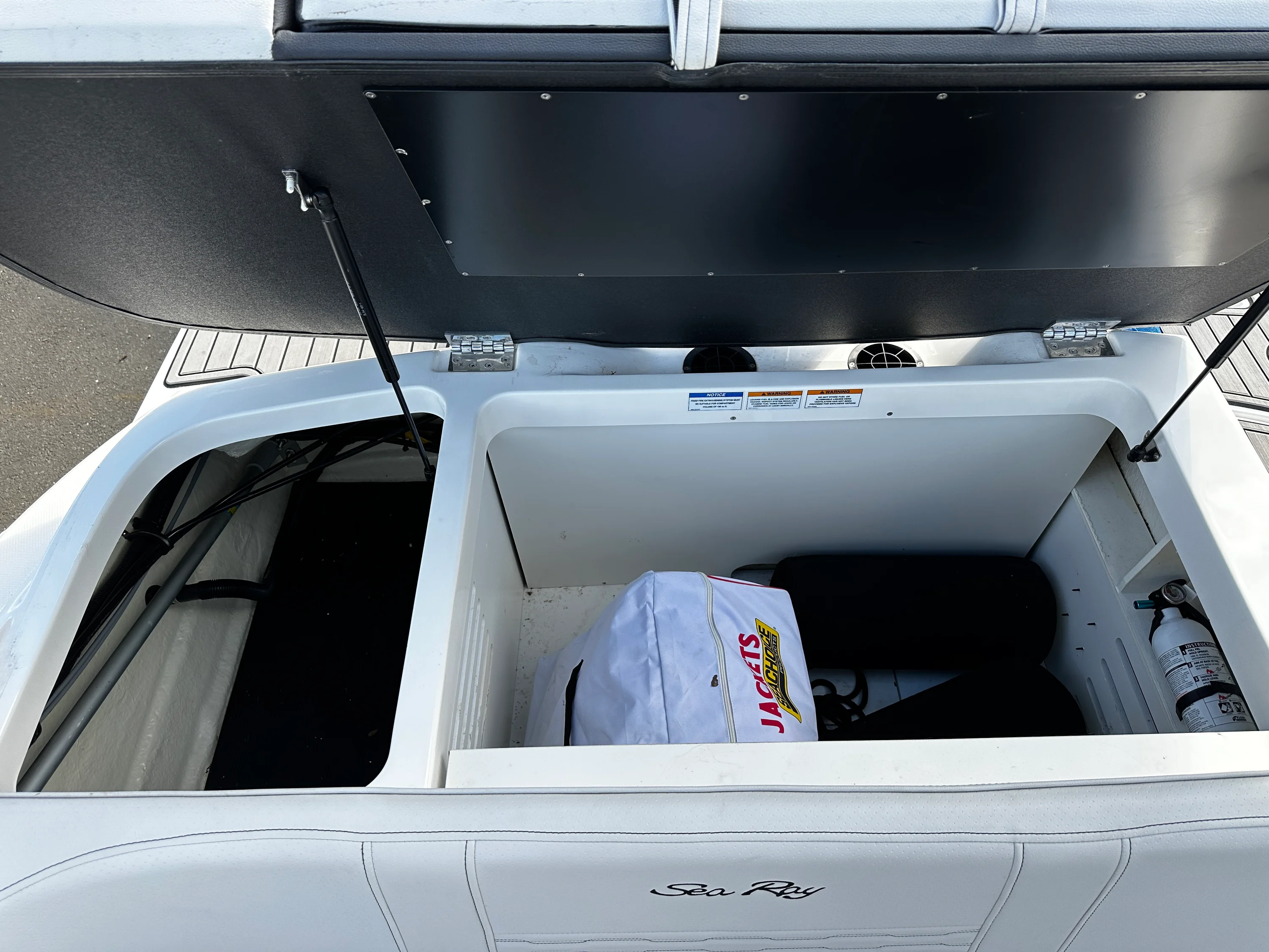 2023 Sea Ray 210 SPX-OB Image Thumbnail #15