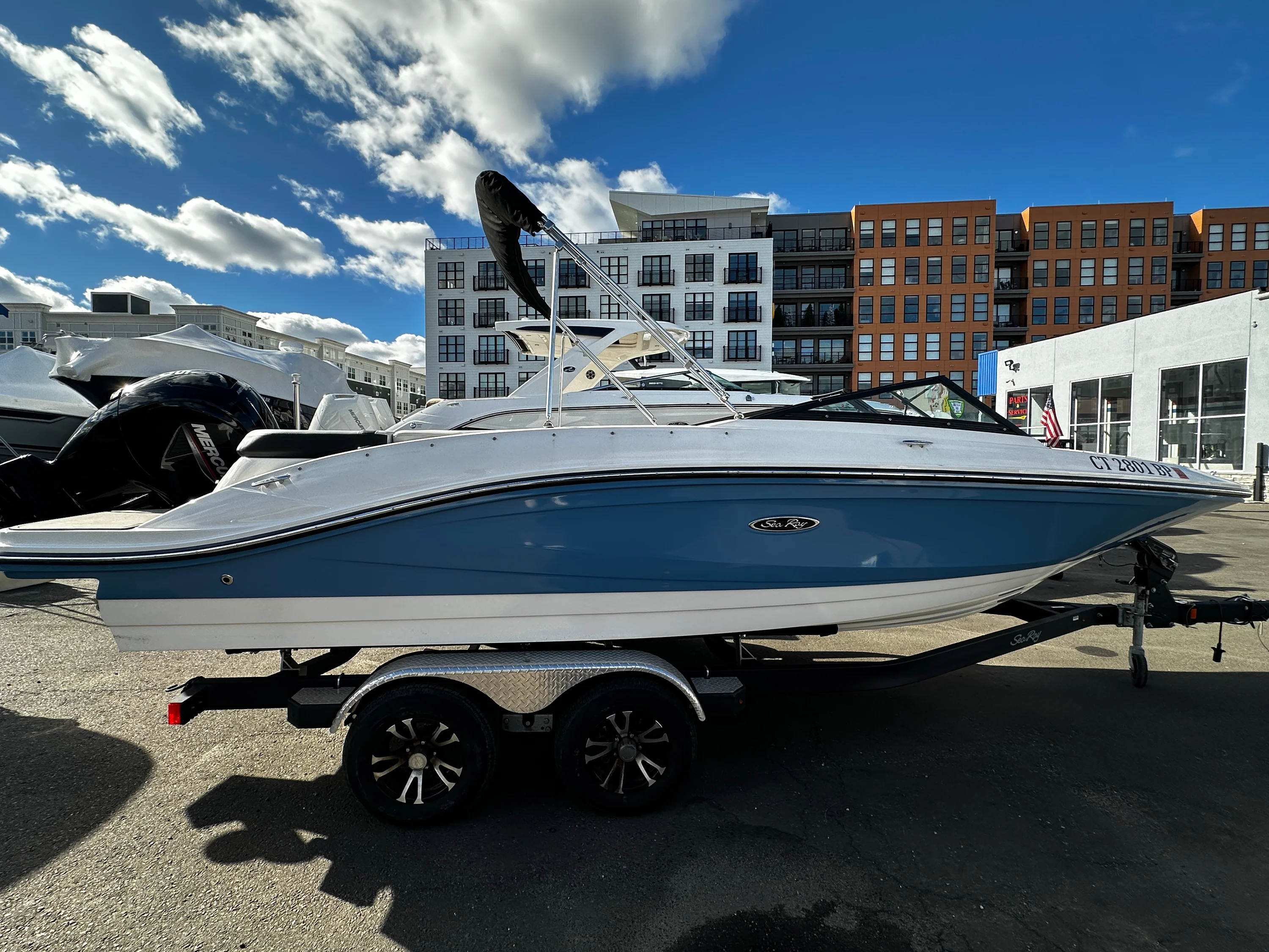 2023 Sea Ray 210 SPX-OB Image Thumbnail #4